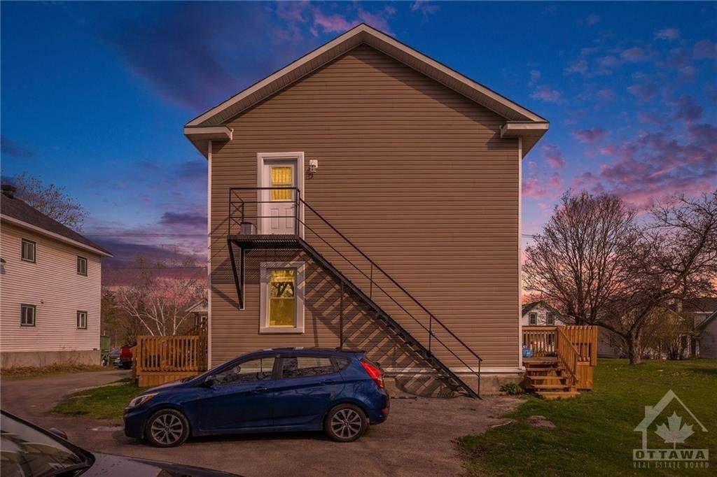 Perth, ON K7H 1W9,58 Harvey ST