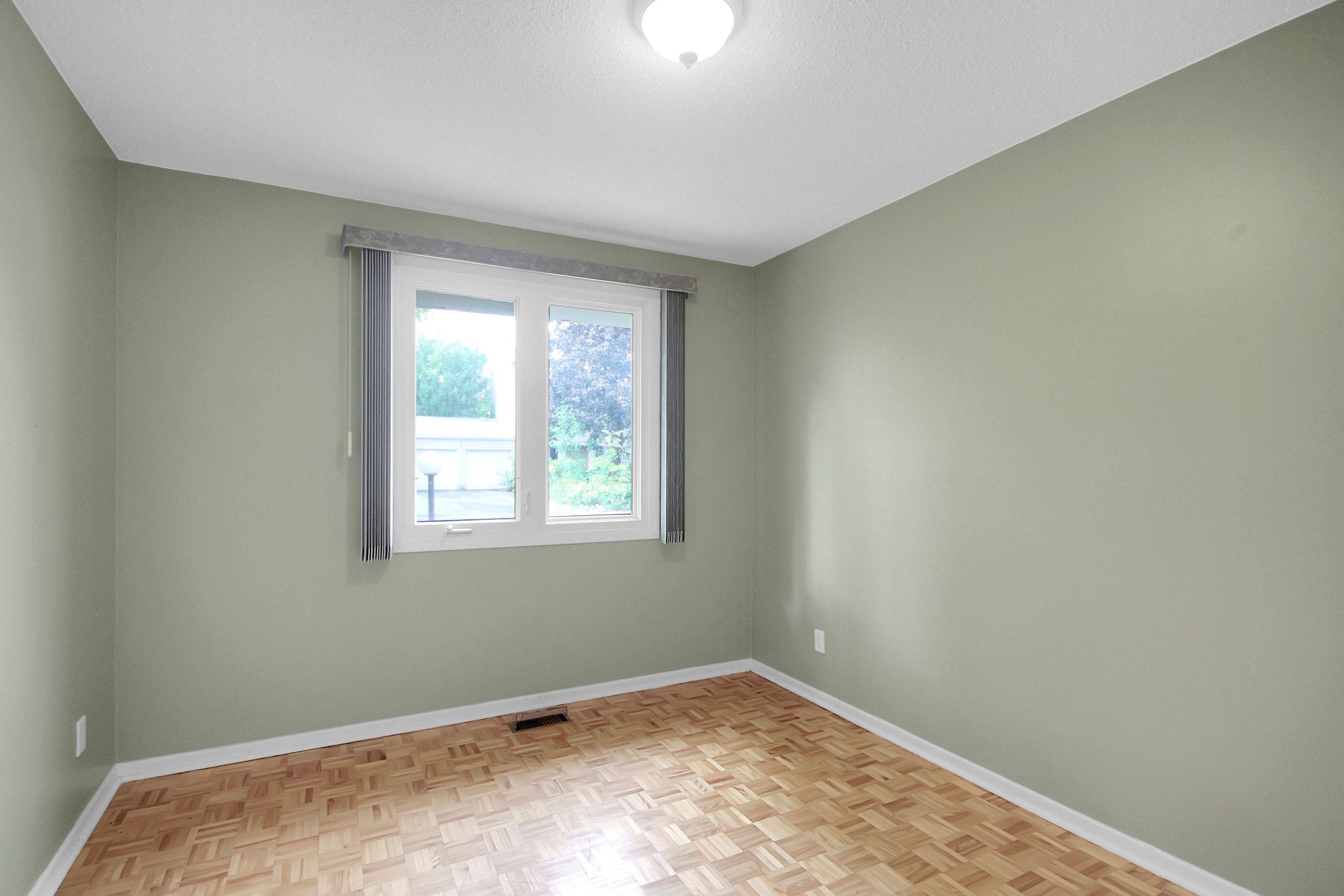 Kanata, ON K2K 1B7,26 Jackson CT