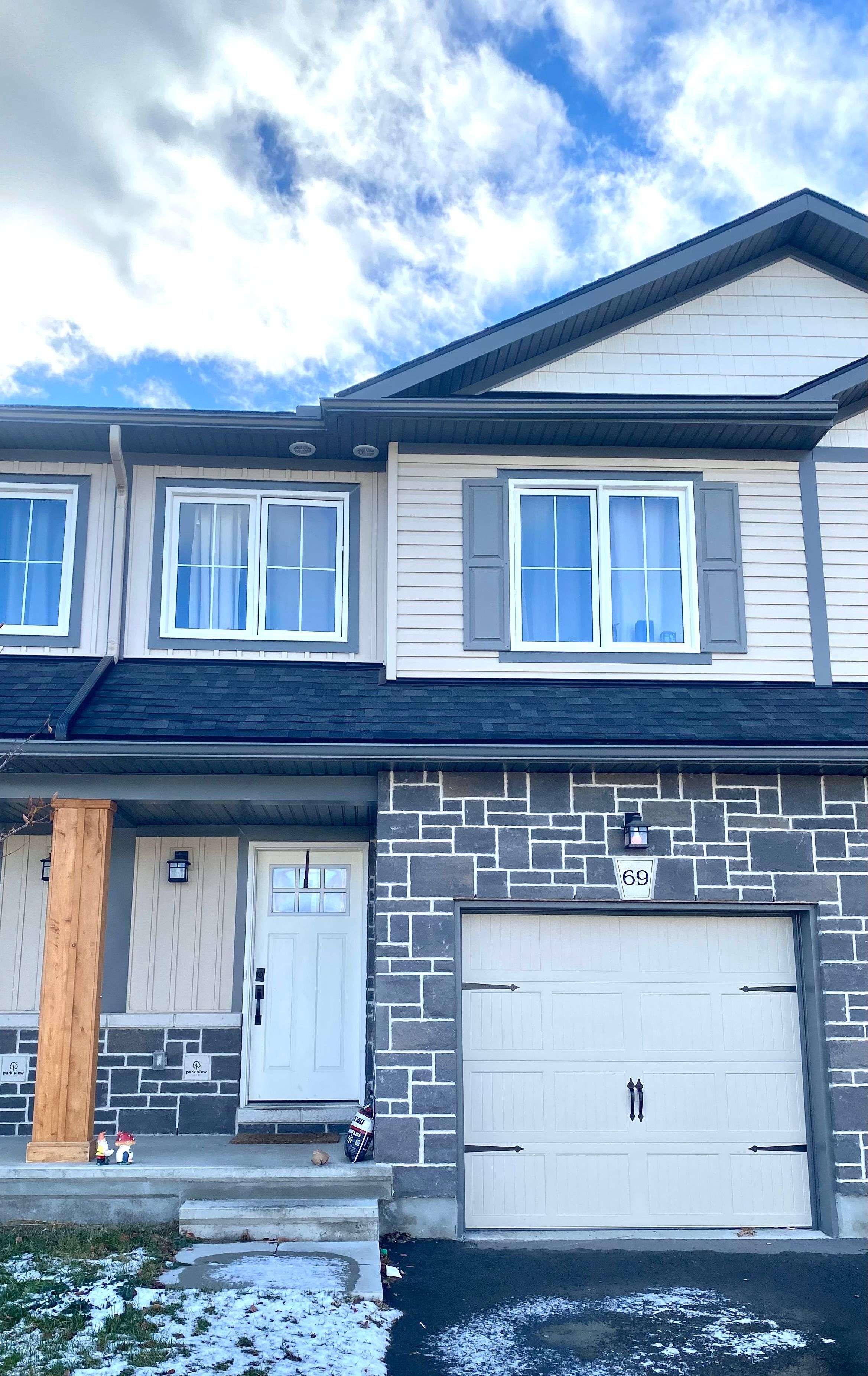 Smiths Falls, ON K7A 0A2,69 Whitcomb CRES