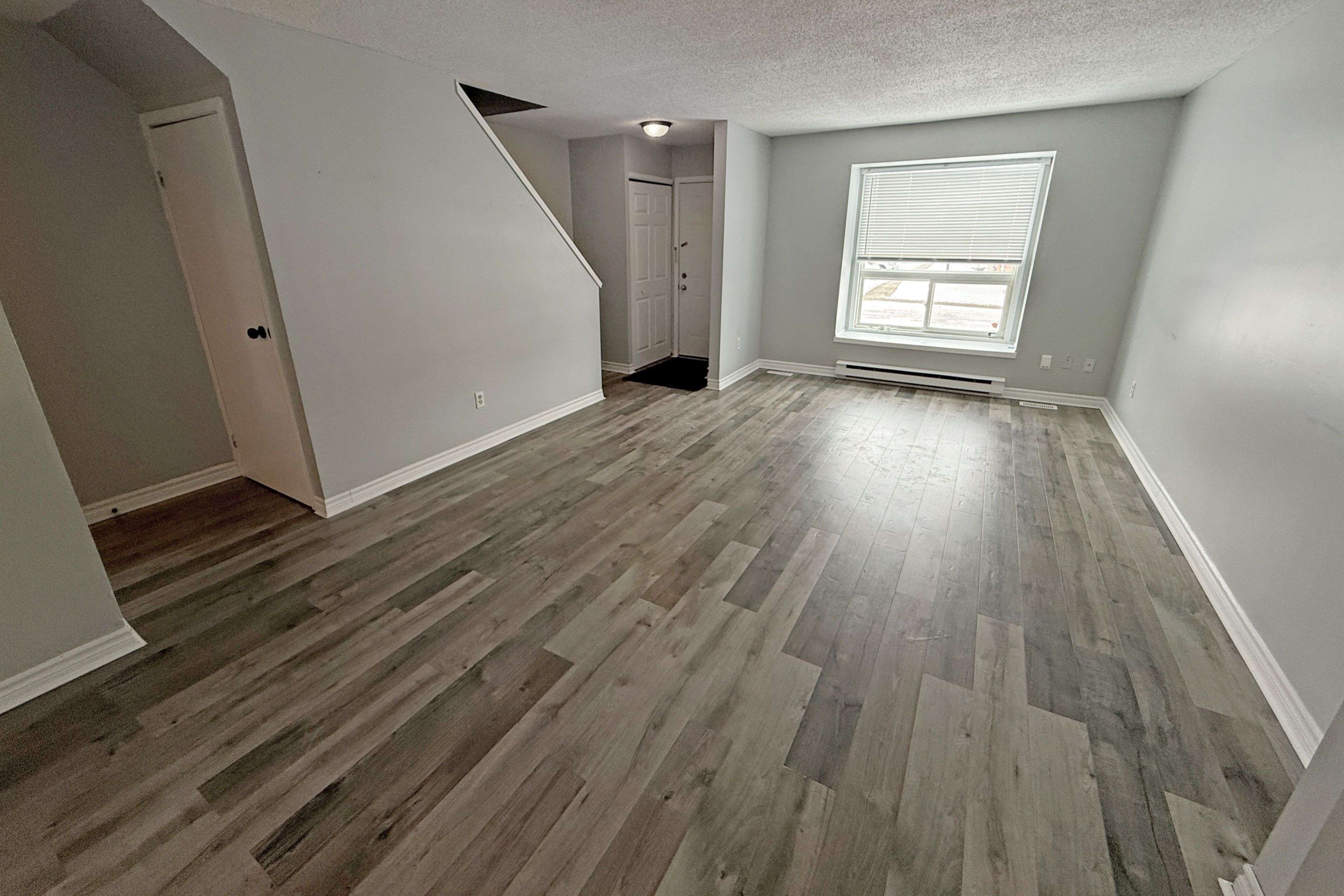 Woodstock, ON N4T 1L4,388 Springbank AVE N #3