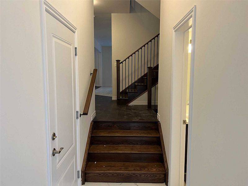 Peterborough, ON K9K 0H8,528 Clayton AVE