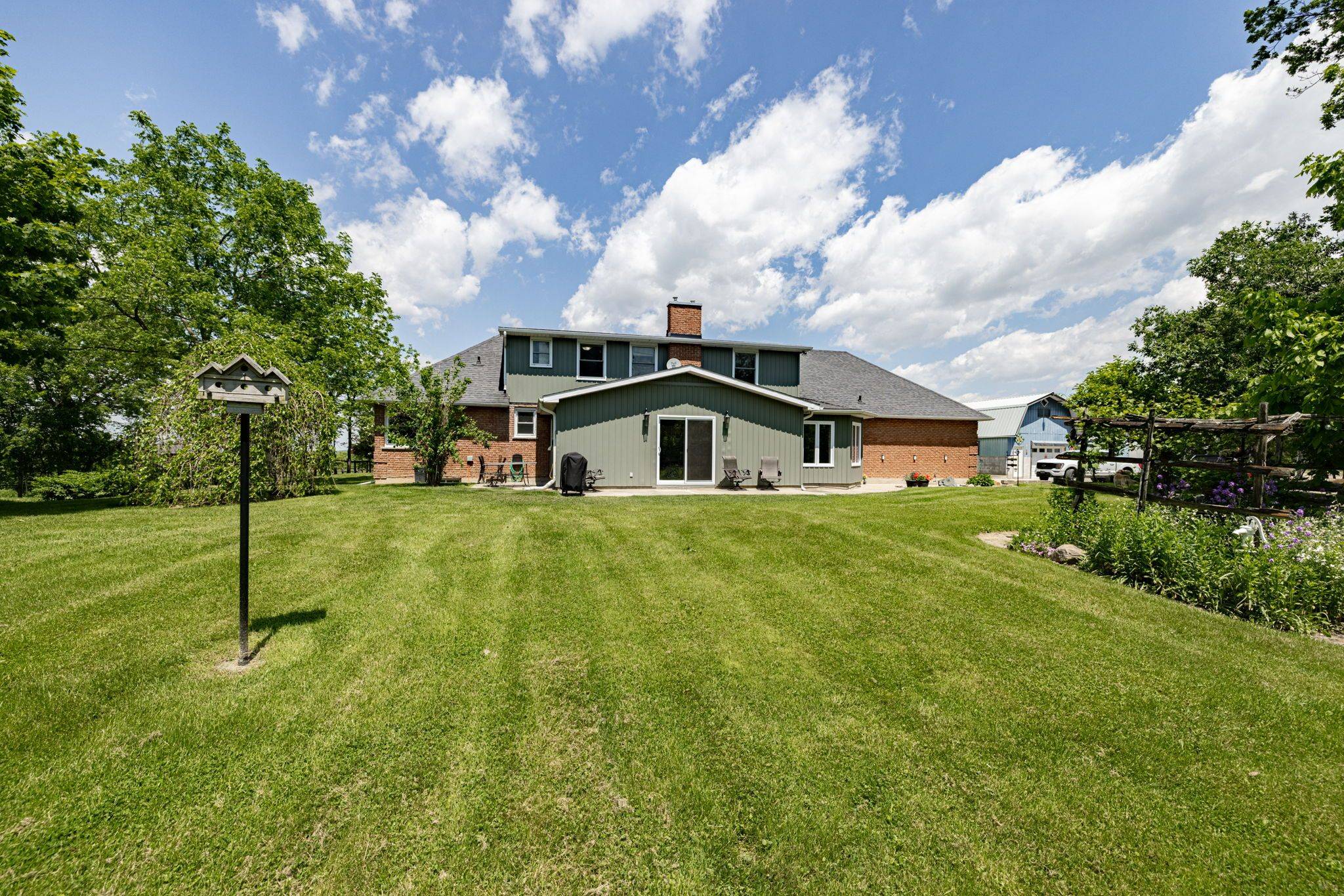 Thames Centre, ON N0L 2B0,3304 Cromarty DR