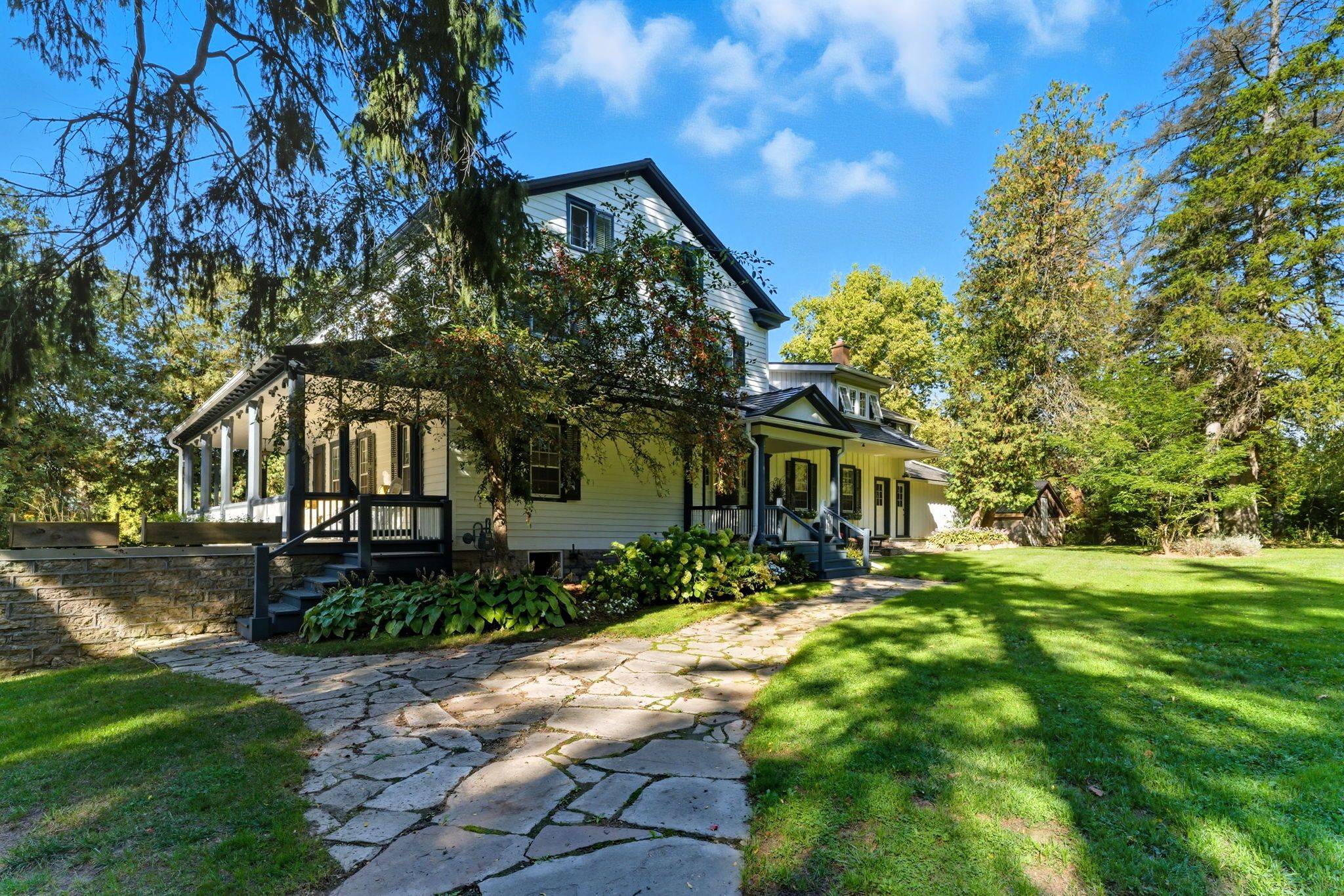 Cambridge, ON N3H 4R8,66 Old Mill RD