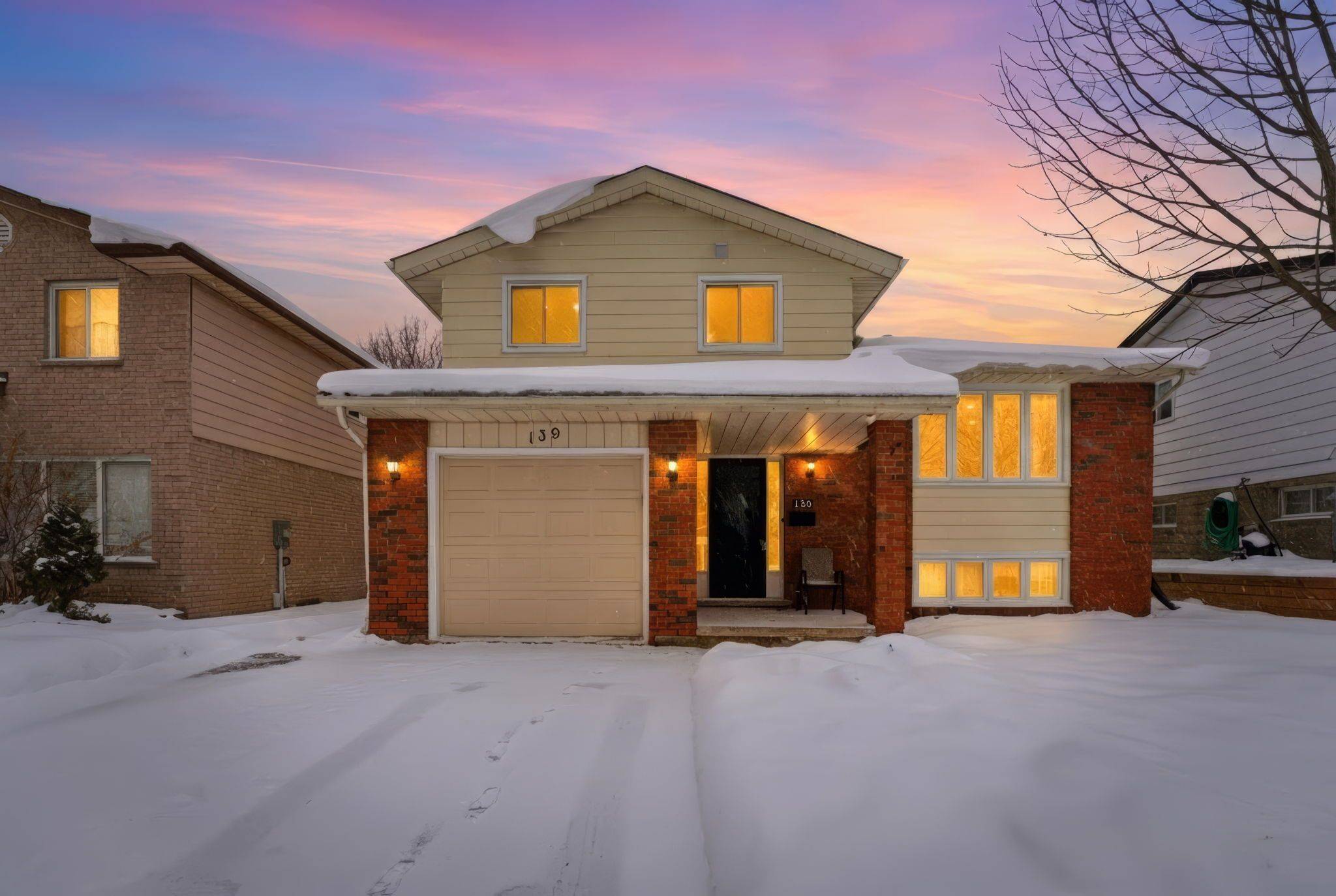 Kitchener, ON N2E 2L1,139 The Country WAY