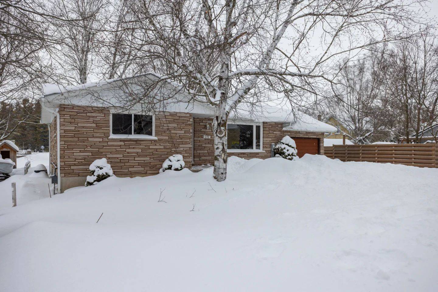 Arran-elderslie, ON N0G 2N0,454 Victoria ST N