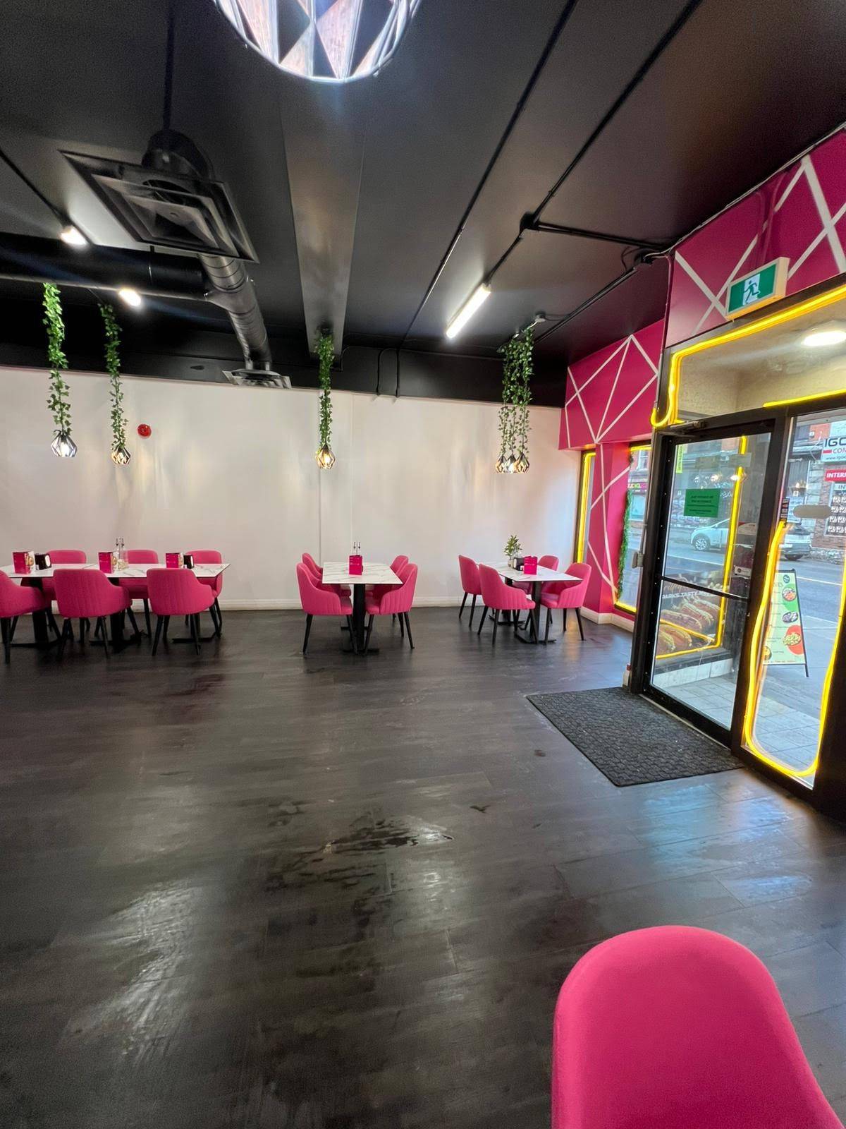 Ottawa Centre, ON K2P 1X1,228 Bank ST