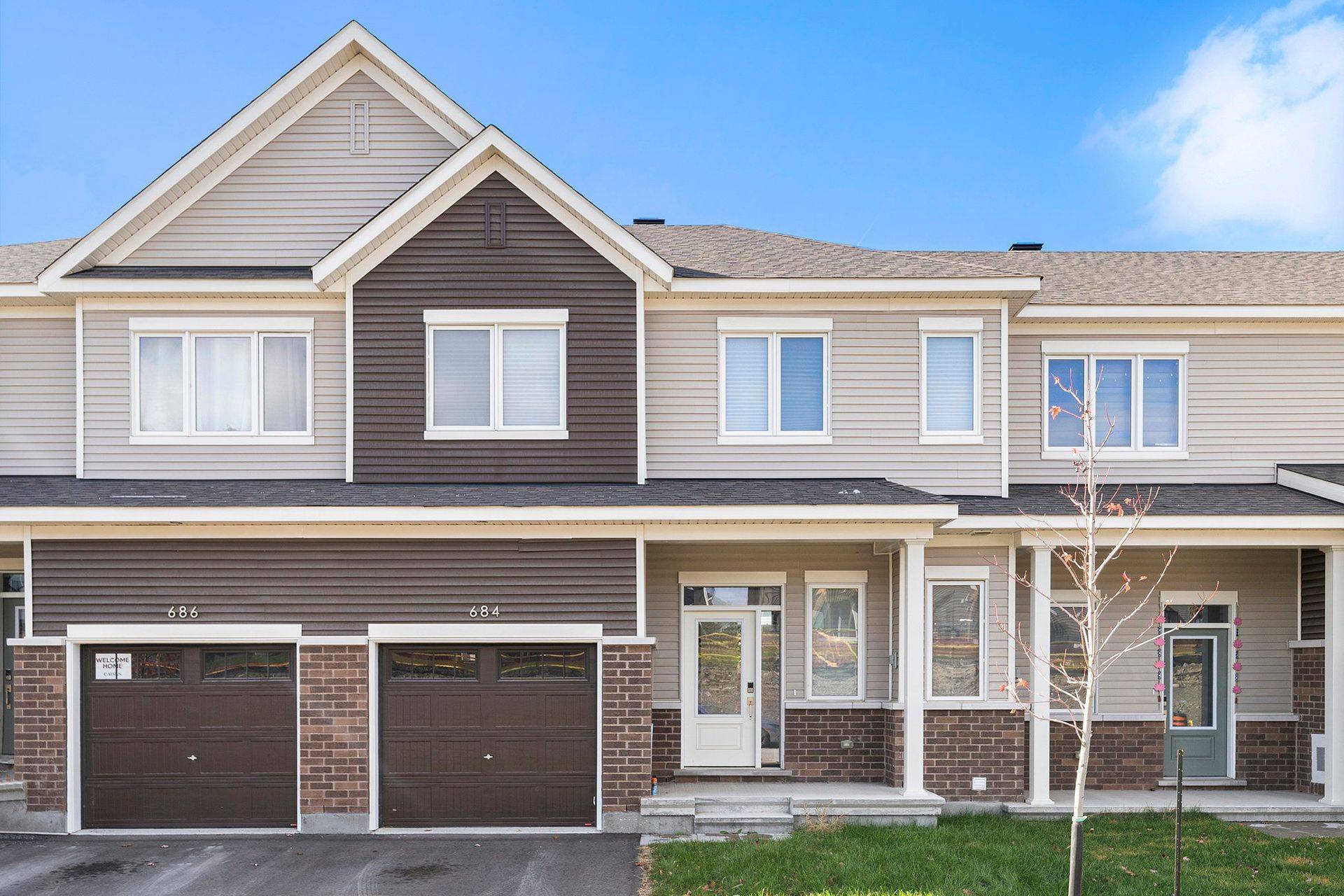 Barrhaven, ON K2J 7G4,684 Expansion RD