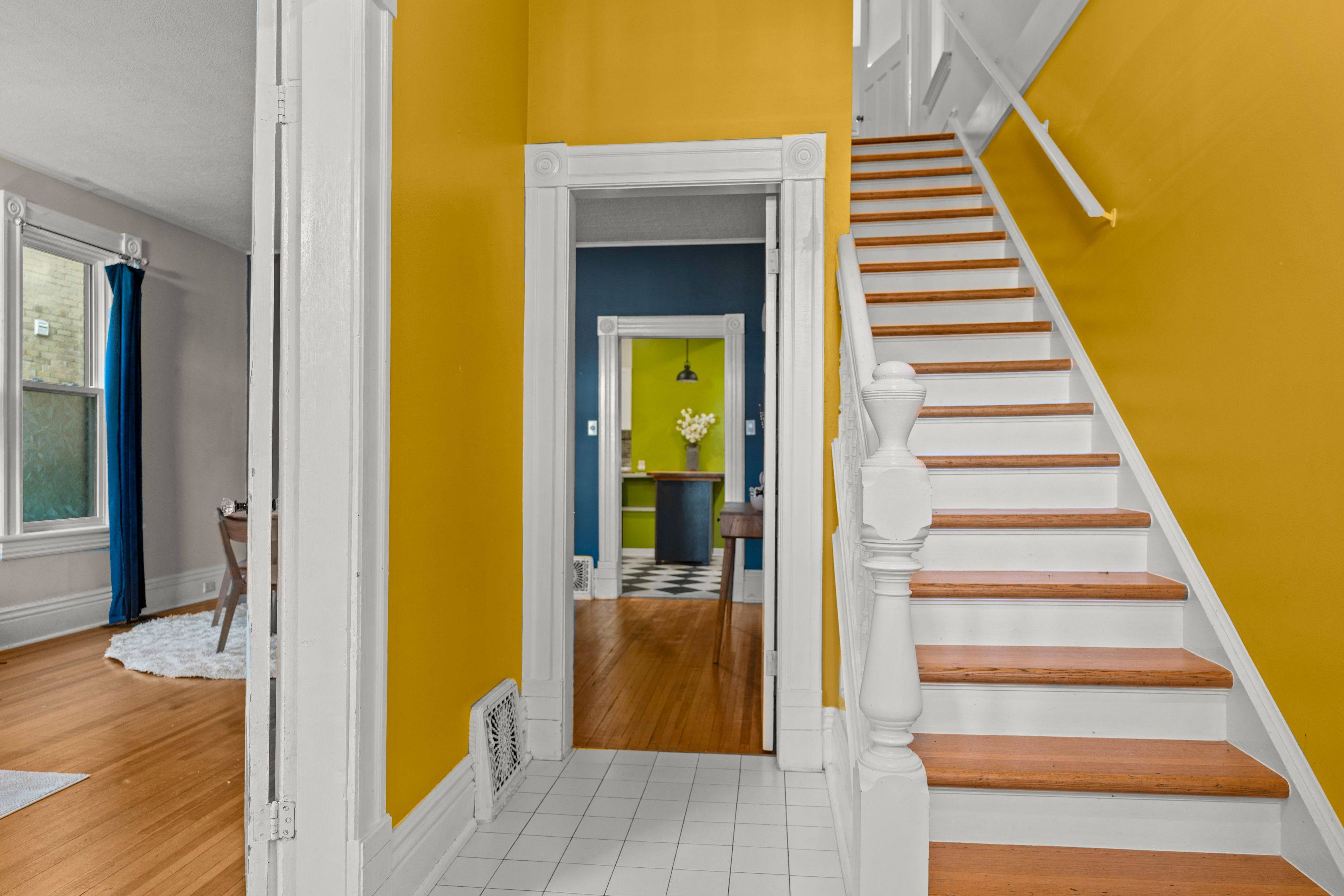 Peterborough, ON K9H 3W8,581 Aylmer ST N