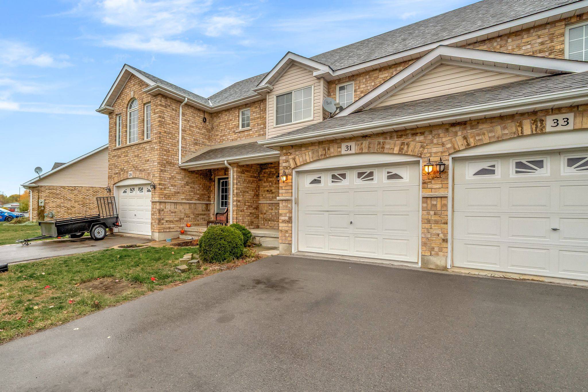 Belleville, ON K8P 0A1,31 SARAH CT