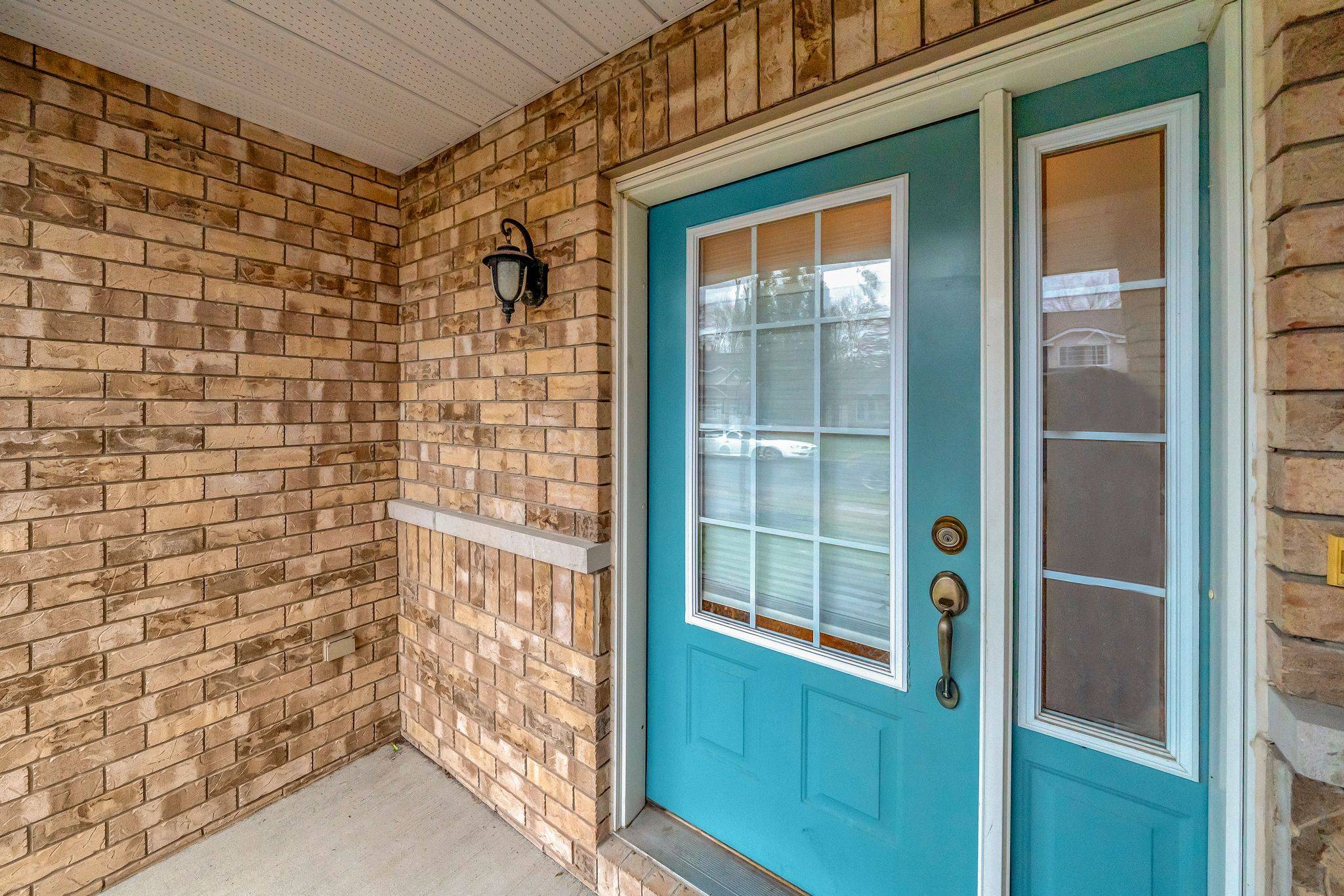 Belleville, ON K8P 0A1,31 SARAH CT