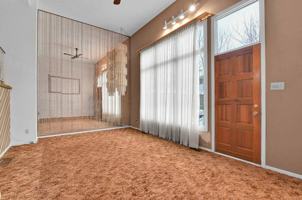 Overbrook - Castleheights And Area, ON K1K 3Y5,199 Birch Hill Private