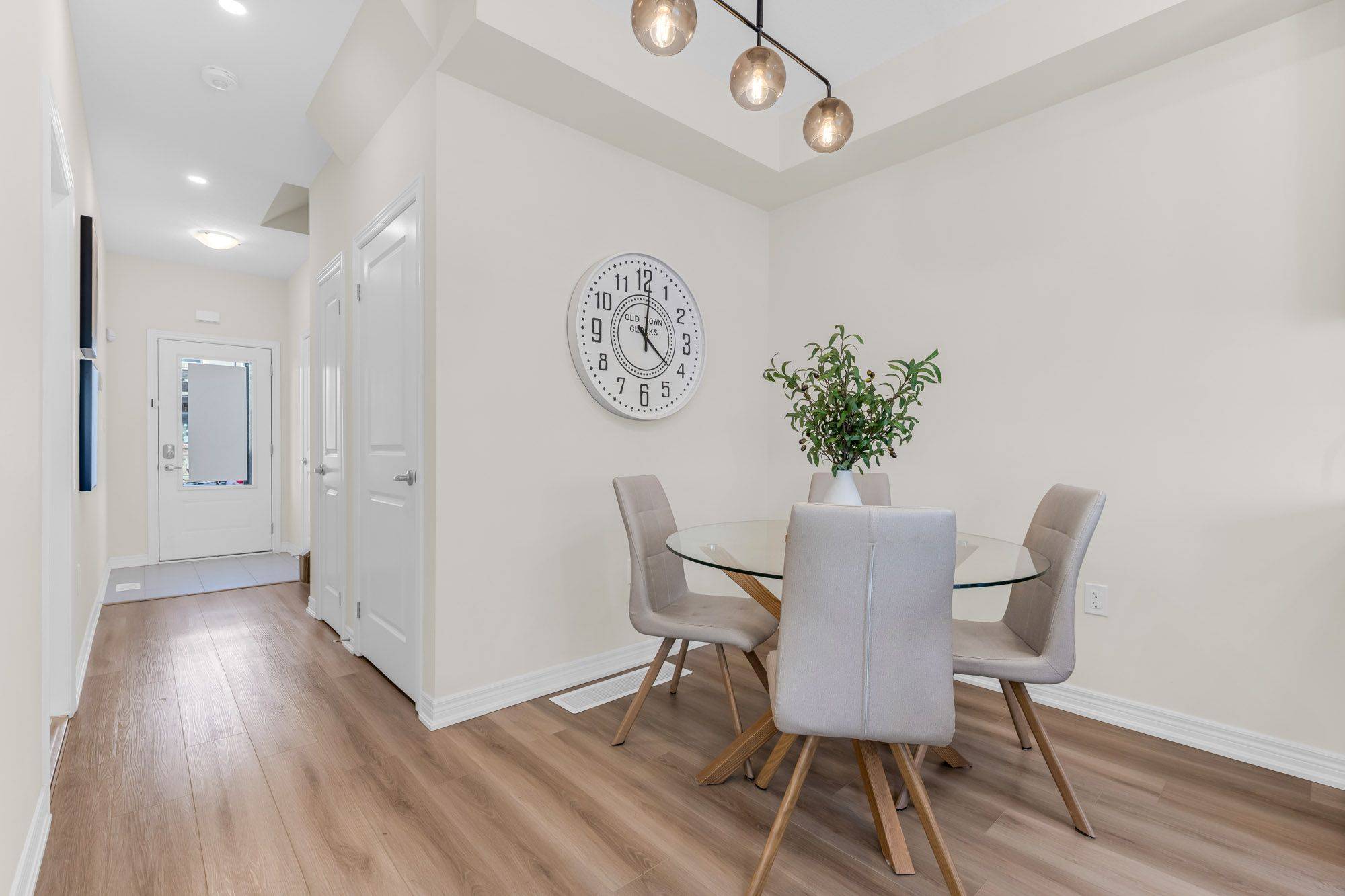 Hamilton, ON L0R 1W0,205 Thames WAY #25