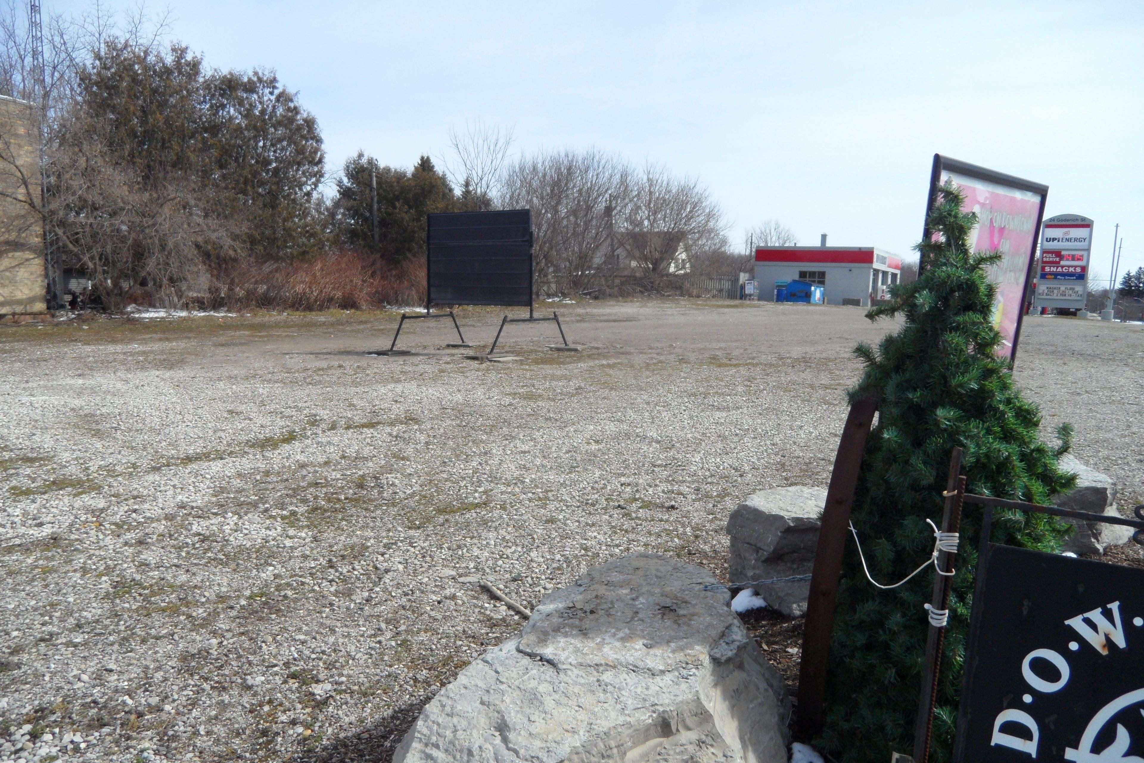 Huron East, ON N0K 1W0,4 GODERICH ST E