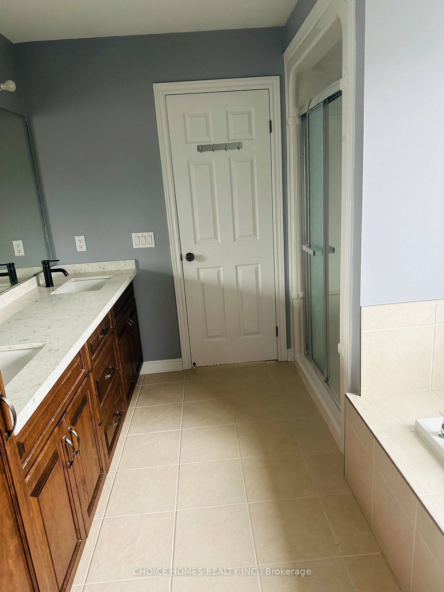 Niagara Falls, ON L2G 7H8,6634 Sam Iorfida DR