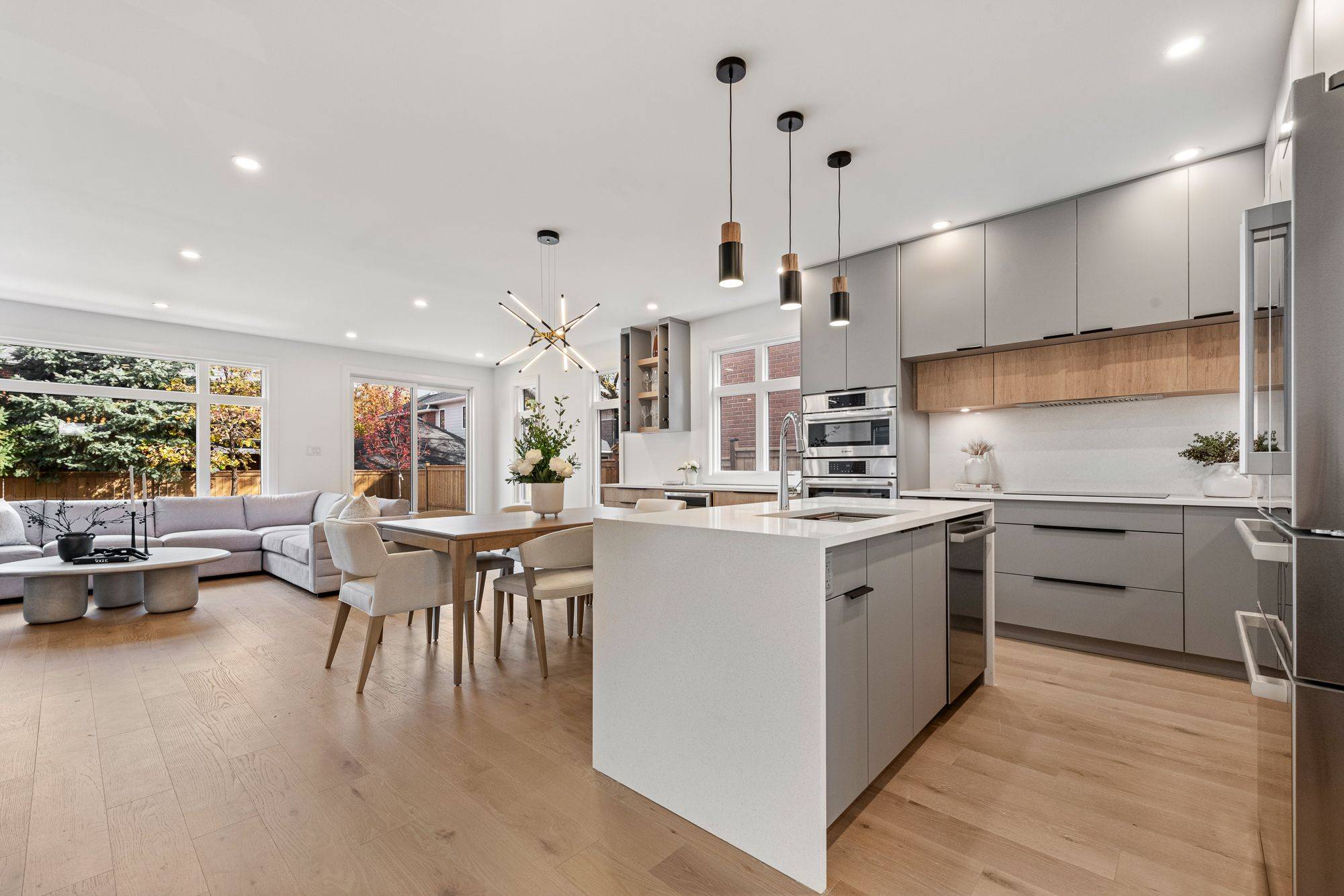 Westboro - Hampton Park, ON K1Z 5J3,493 Highcroft AVE