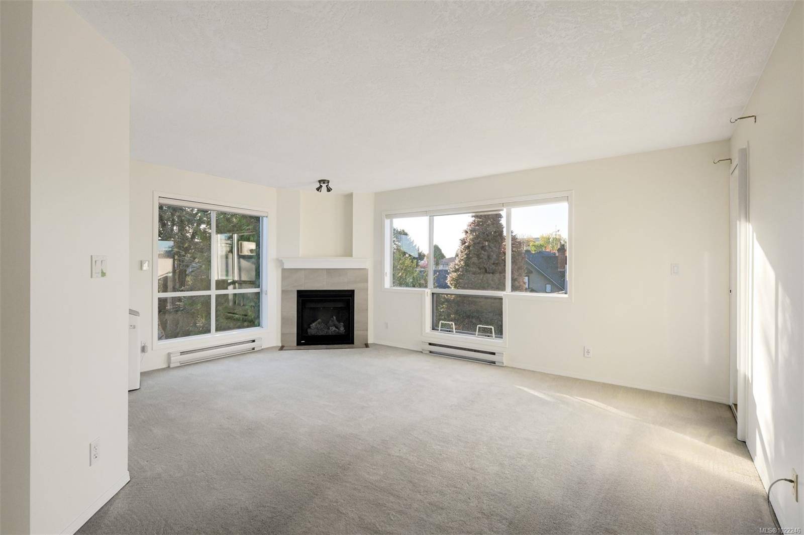 Victoria, BC V8T 1E7,1007 Caledonia Ave #302