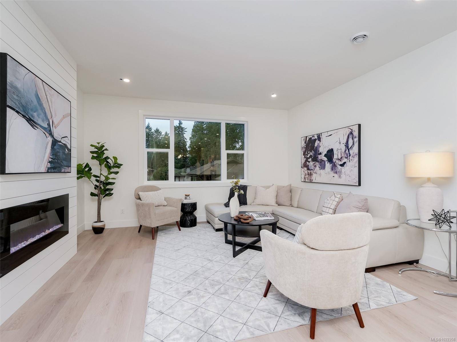 Langford, BC V9B 2N7,960 Jenkins Ave #101