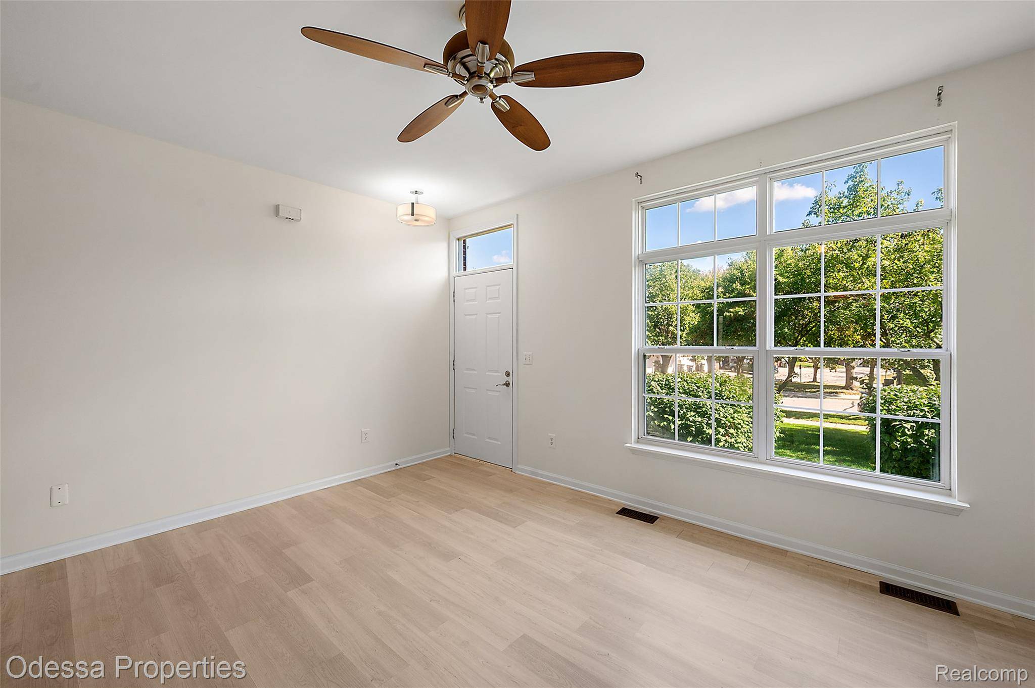 Sterling Heights, MI 48313,43103 Strand DR