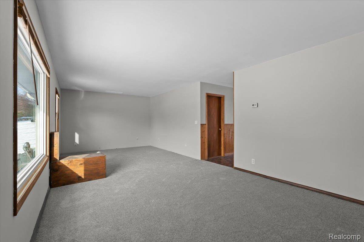 Brighton, MI 48116,6123 Stephen