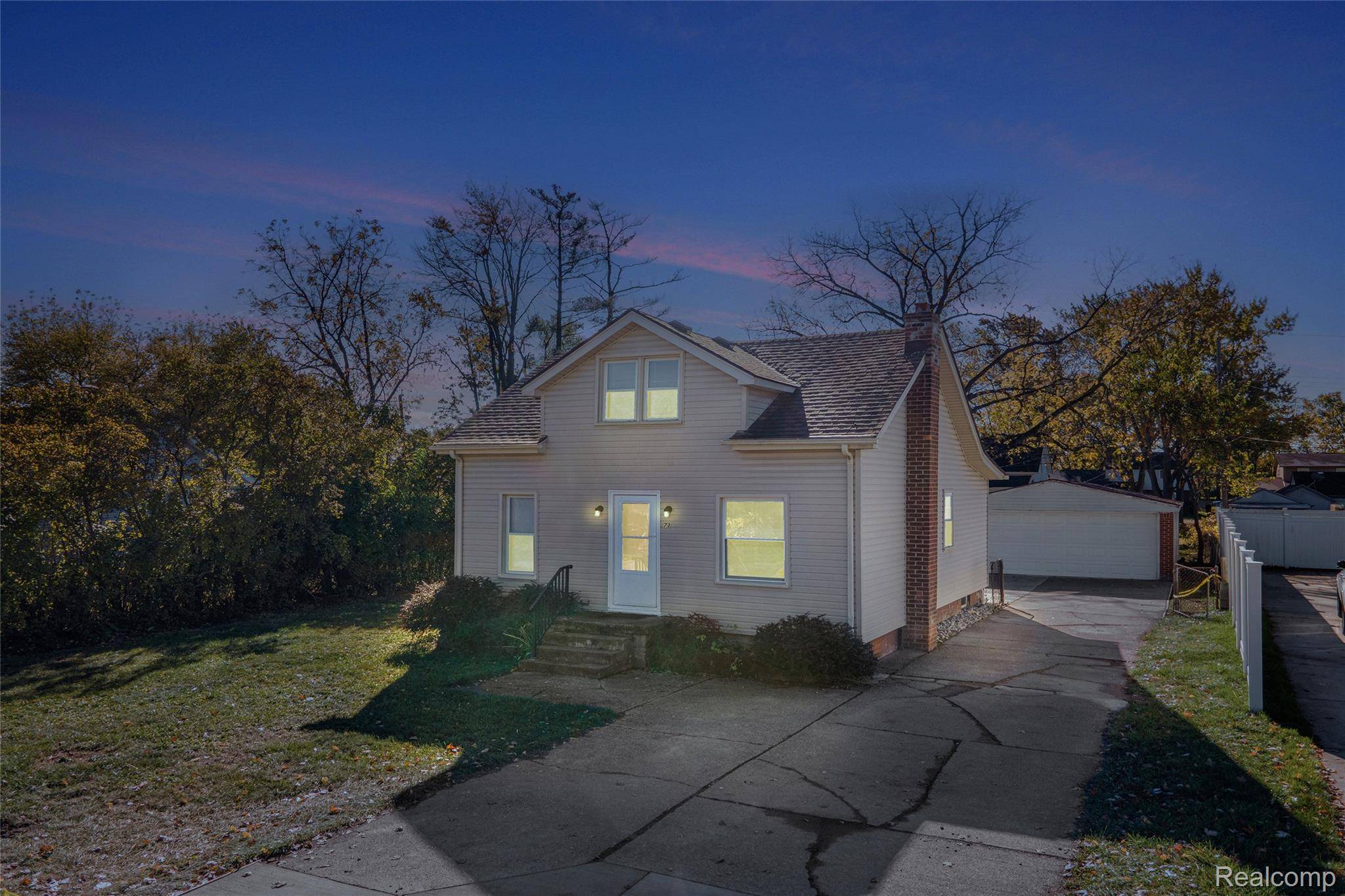 Troy, MI 48084,71 Cloveridge DR