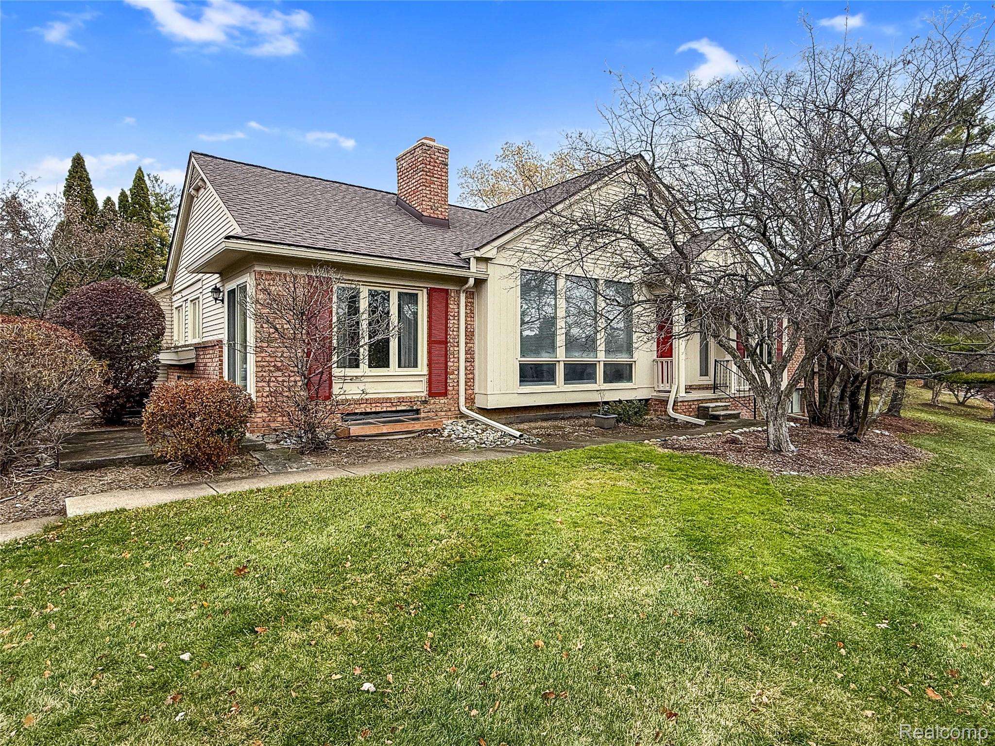 West Bloomfield, MI 48322,6953 Pebble Park CIR #68