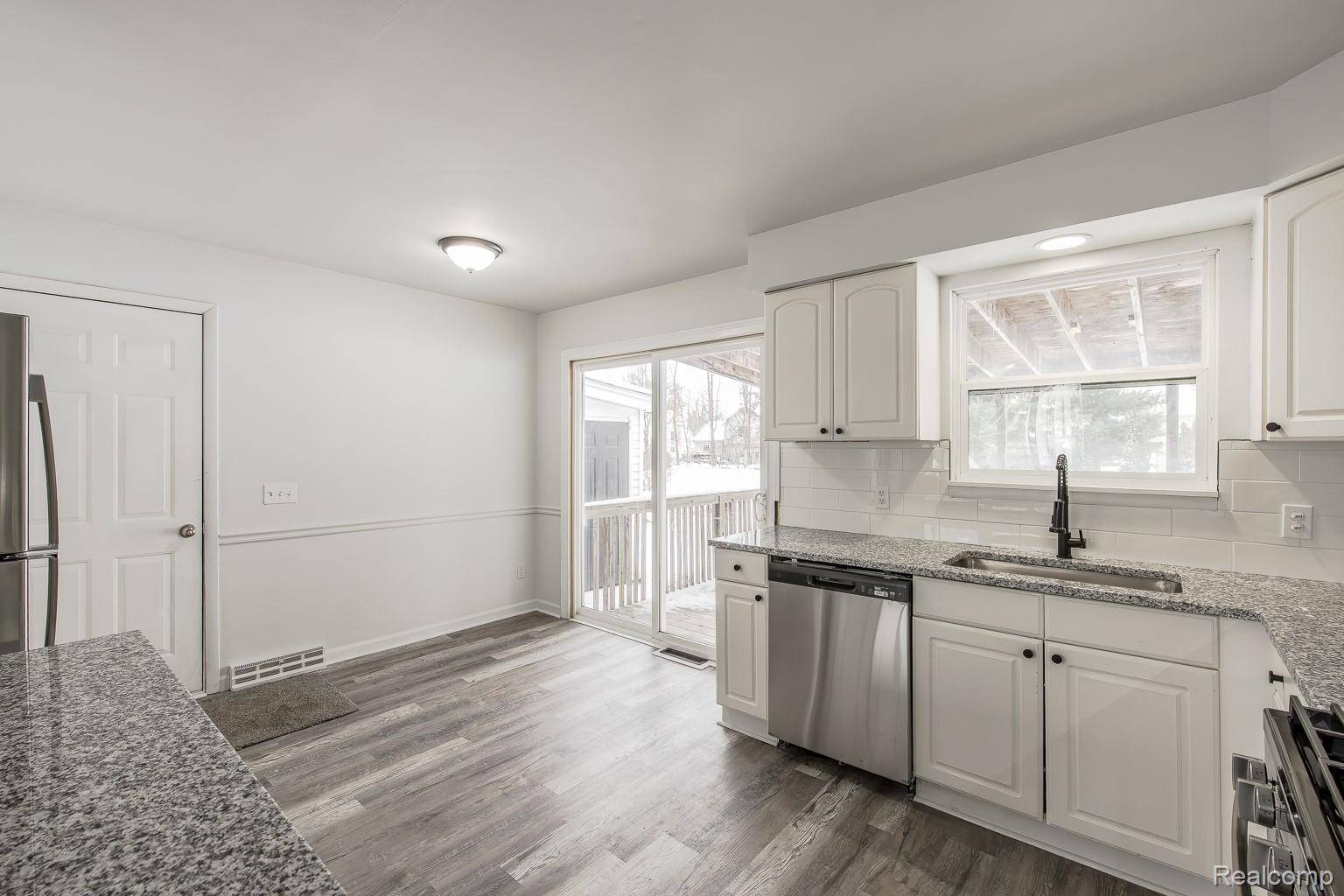 Waterford, MI 48327,6445 Pontiac Lake RD