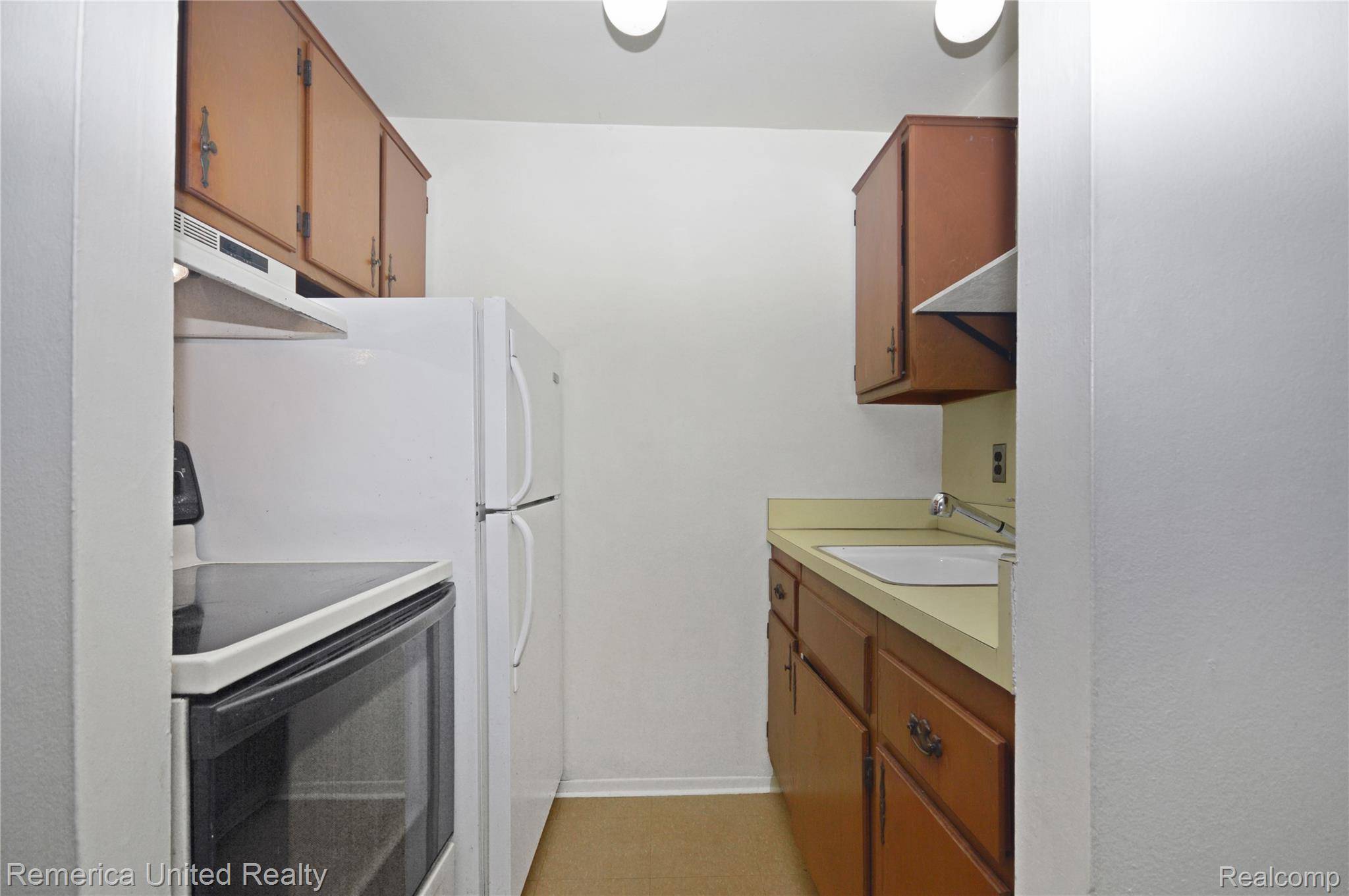 Farmington, MI 48336,31831 Grand River AVE #58