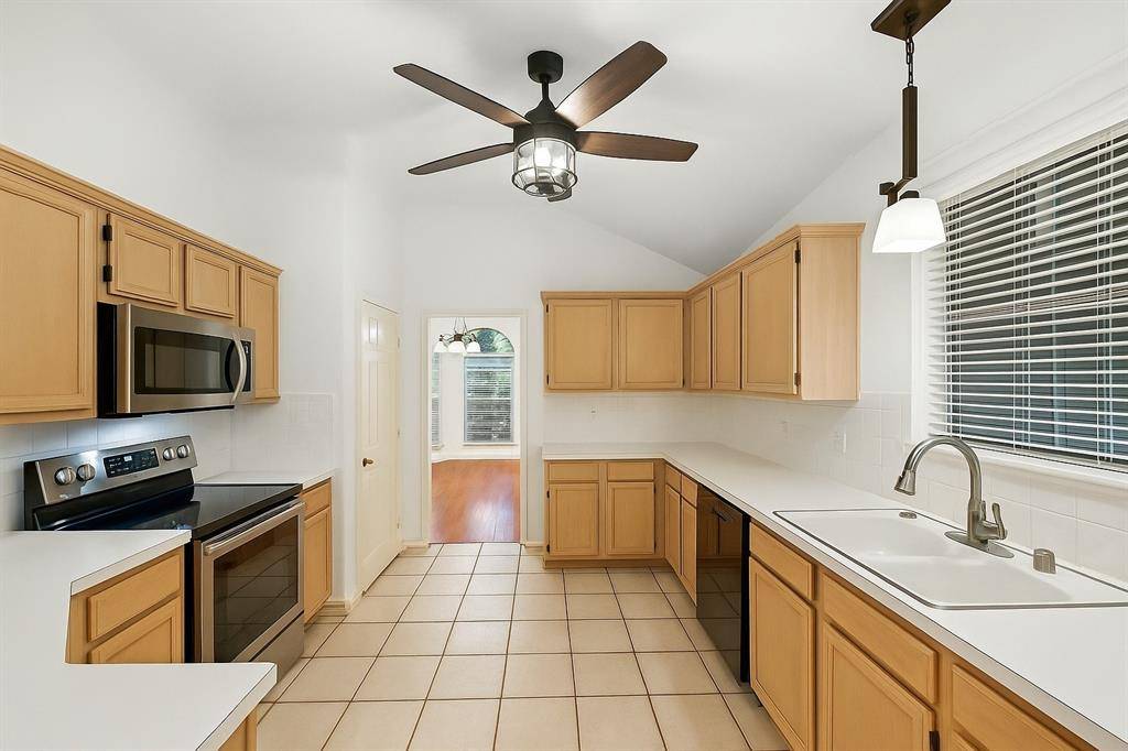 Allen, TX 75002,1215 Aylesbury Drive