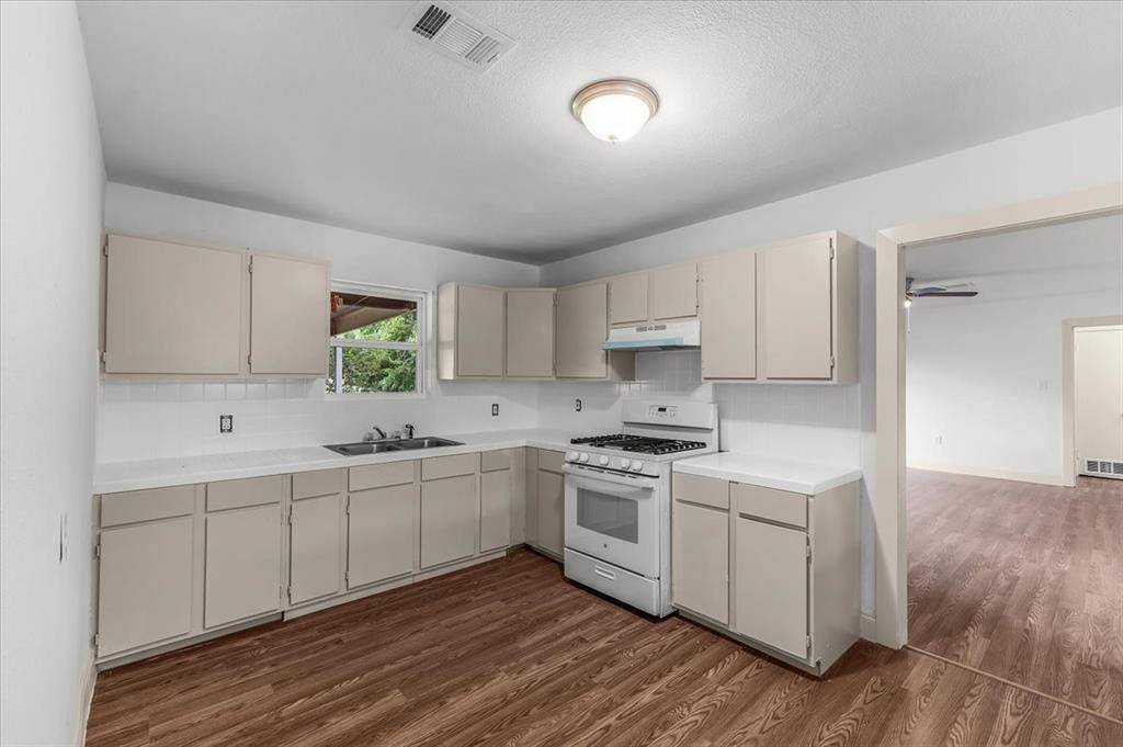 Lake Worth, TX 76135,4504 Highland Lake Drive