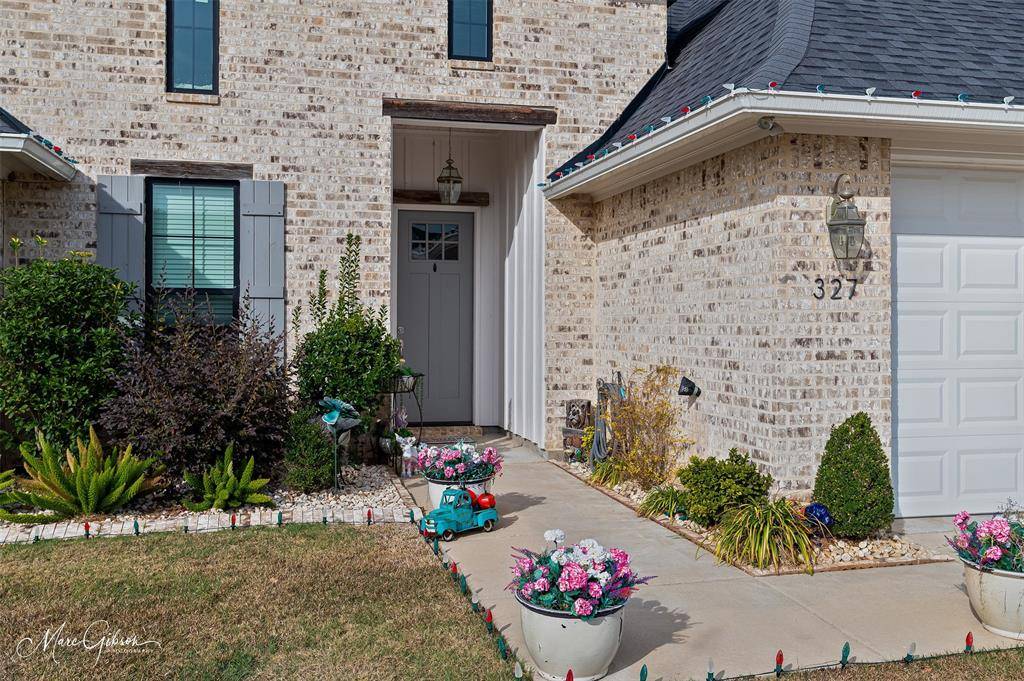 Benton, LA 71006,327 Newport Lane