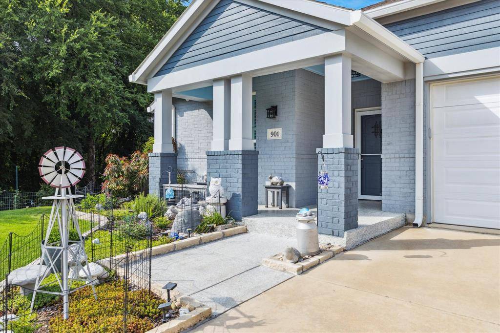 Little Elm, TX 75068,901 Freesia Drive