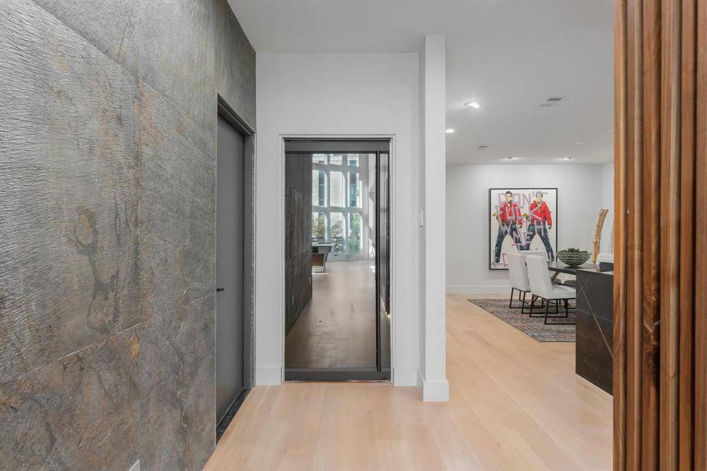 Dallas, TX 75219,3731 Gilbert Avenue #3