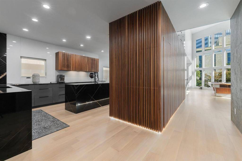 Dallas, TX 75219,3731 Gilbert Avenue #3