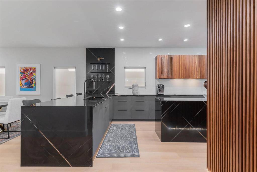 Dallas, TX 75219,3731 Gilbert Avenue #3