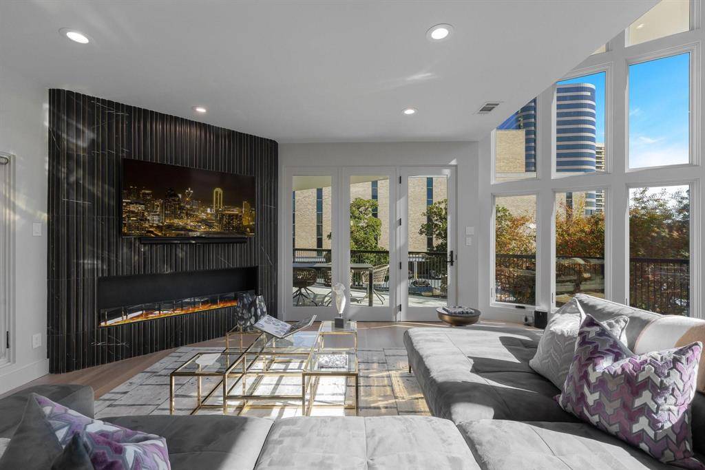 Dallas, TX 75219,3731 Gilbert Avenue #3