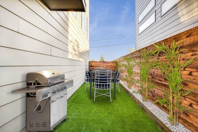 Dallas, TX 75206,1715 Bennett Avenue #102