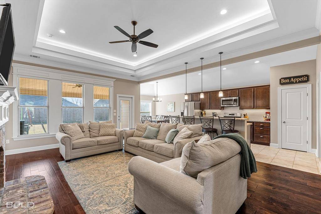 Bossier City, LA 71112,327 Ouchita Lane