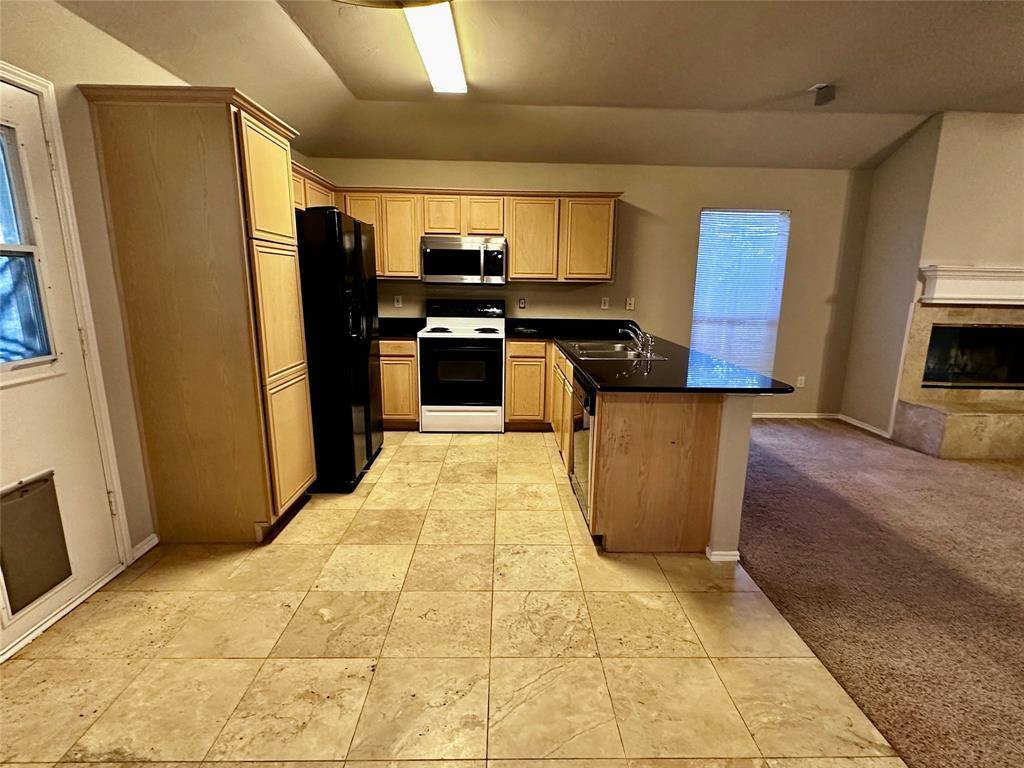 Saginaw, TX 76179,1140 Roundrock Drive