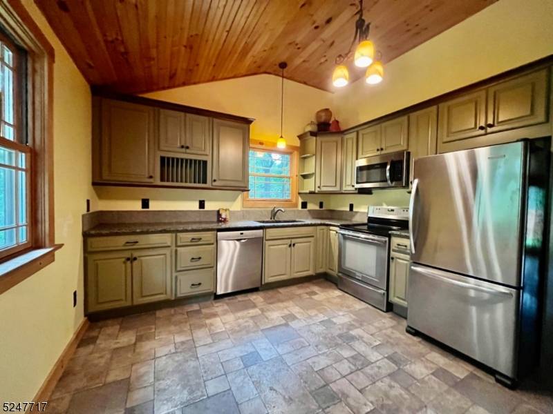 Hardwick Twp., NJ 07825,35 Stillwater Rd