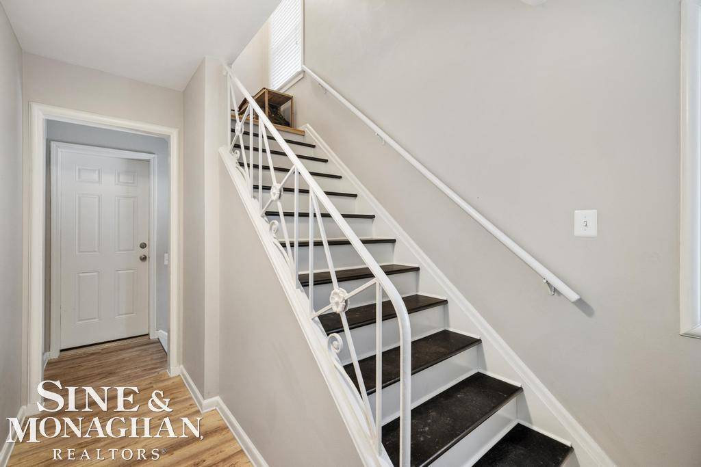 Grosse Pointe Park, MI 48230,835 Harcourt RD