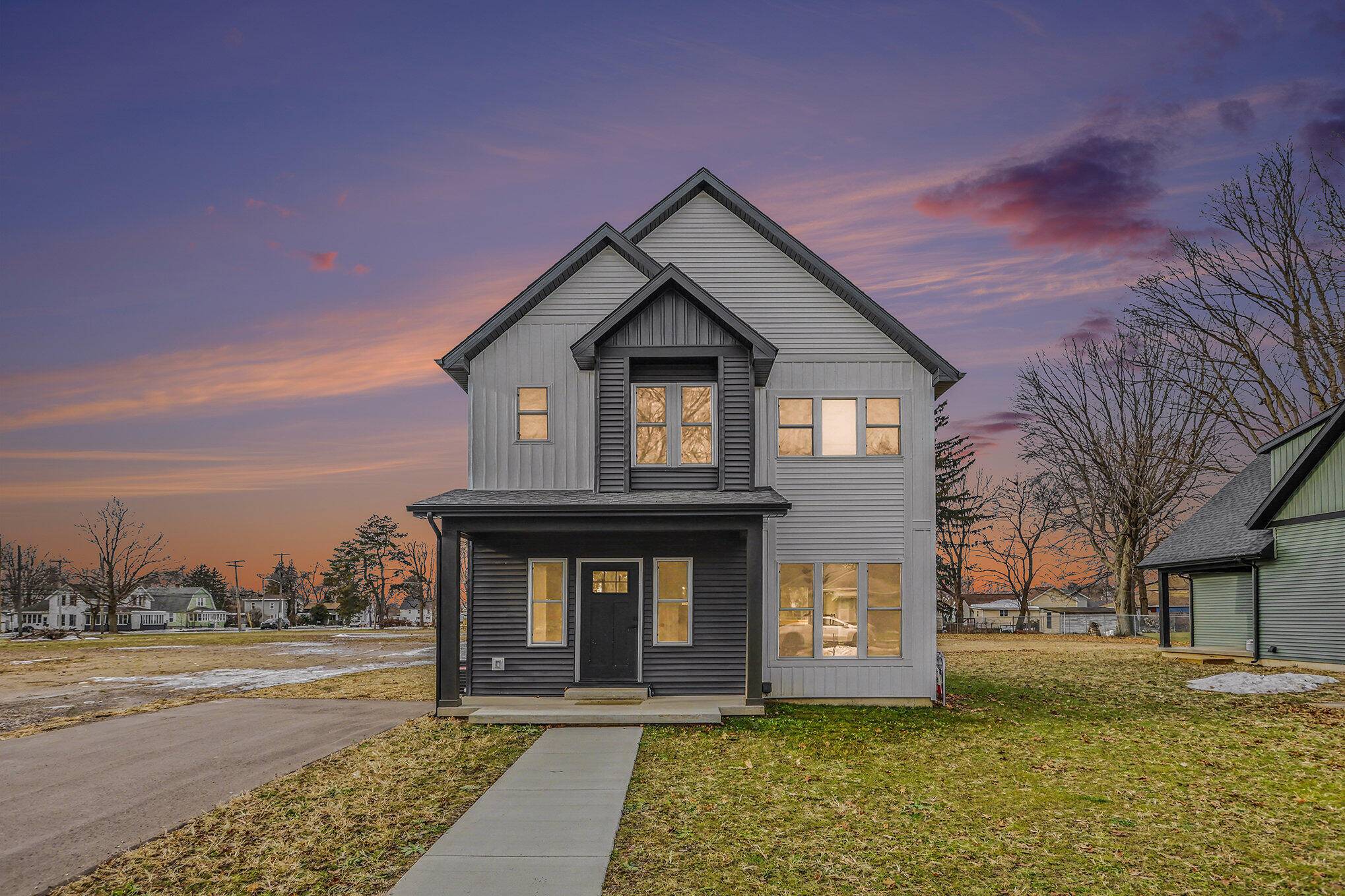 Dowagiac, MI 49047,105 Lester AVE