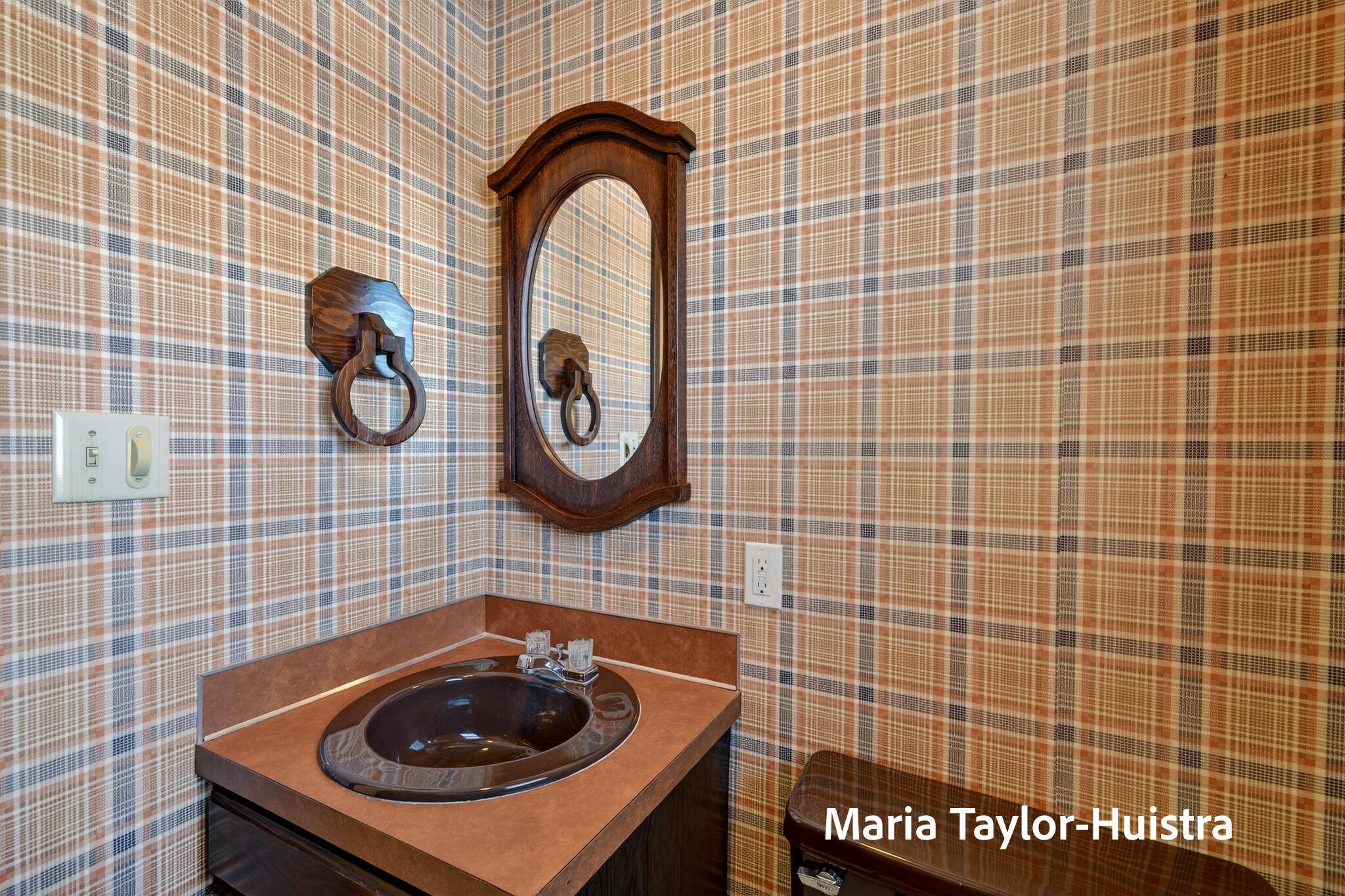 Grand Haven, MI 49417,15881 Groesbeck ST