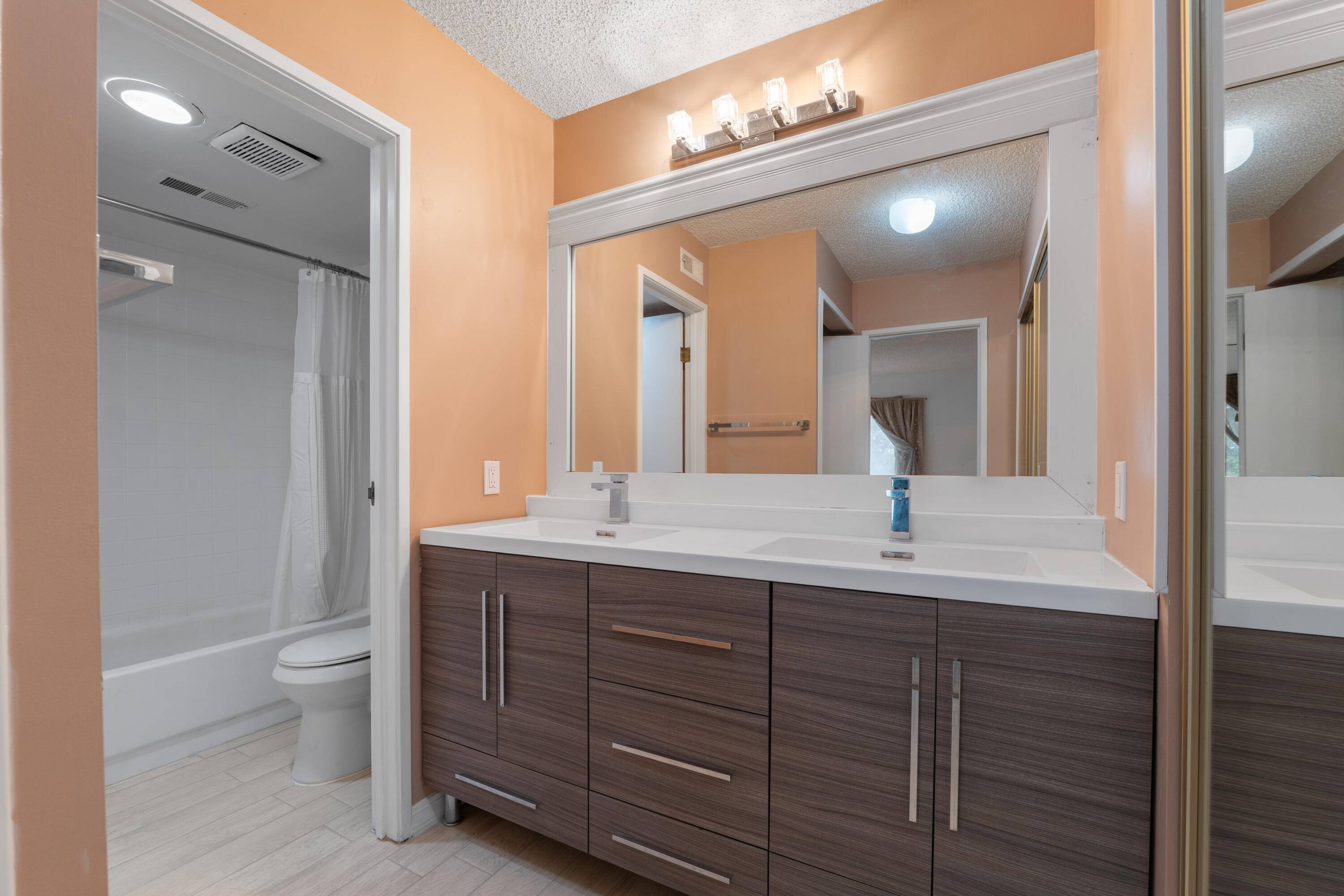 Ypsilanti, MI 48198,730 Cliffs DR #304 A