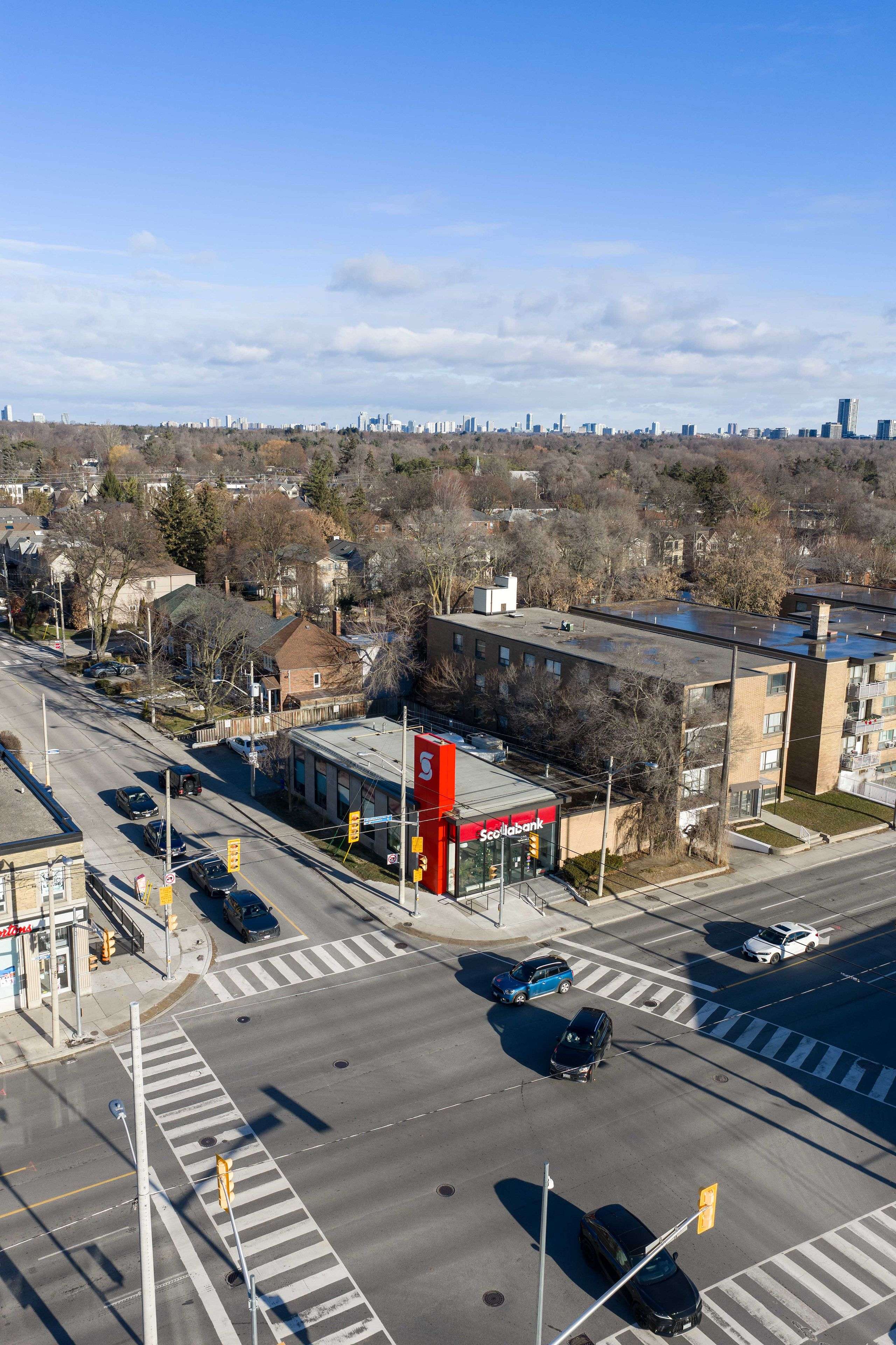 Toronto C11, ON M4G 2L2,880 Eglinton AVE E