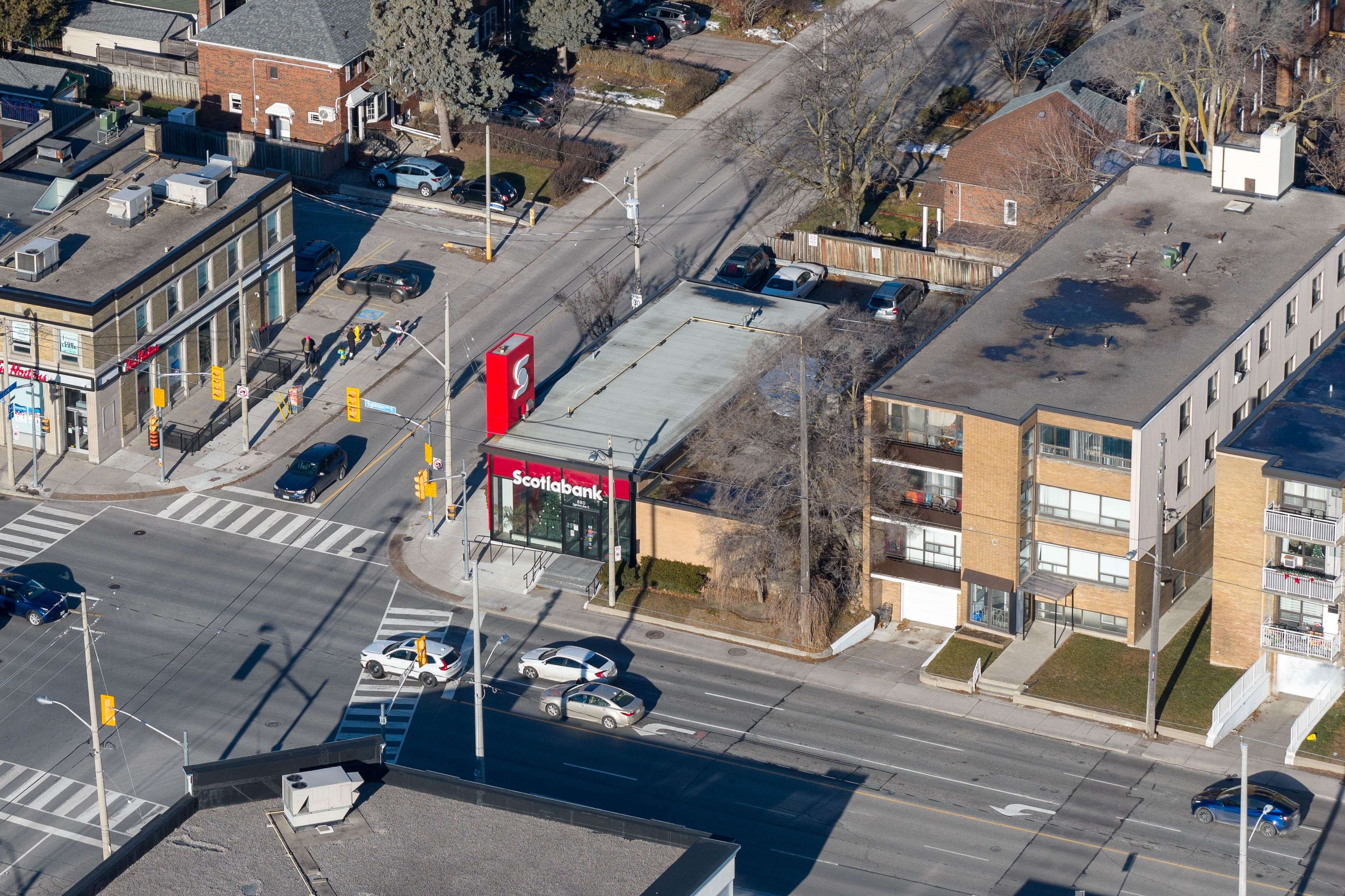 Toronto C11, ON M4G 2L2,880 Eglinton AVE E