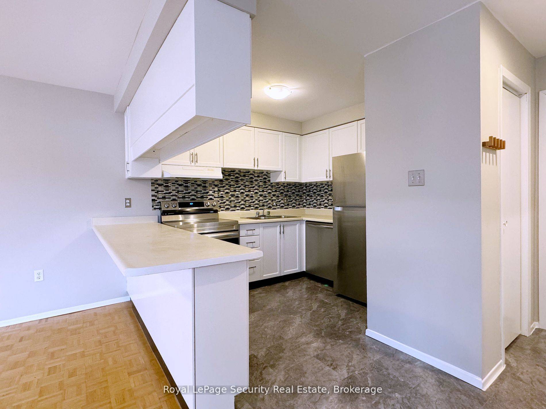 Toronto C03, ON M6C 1B1,696 St Clair AVE W #304