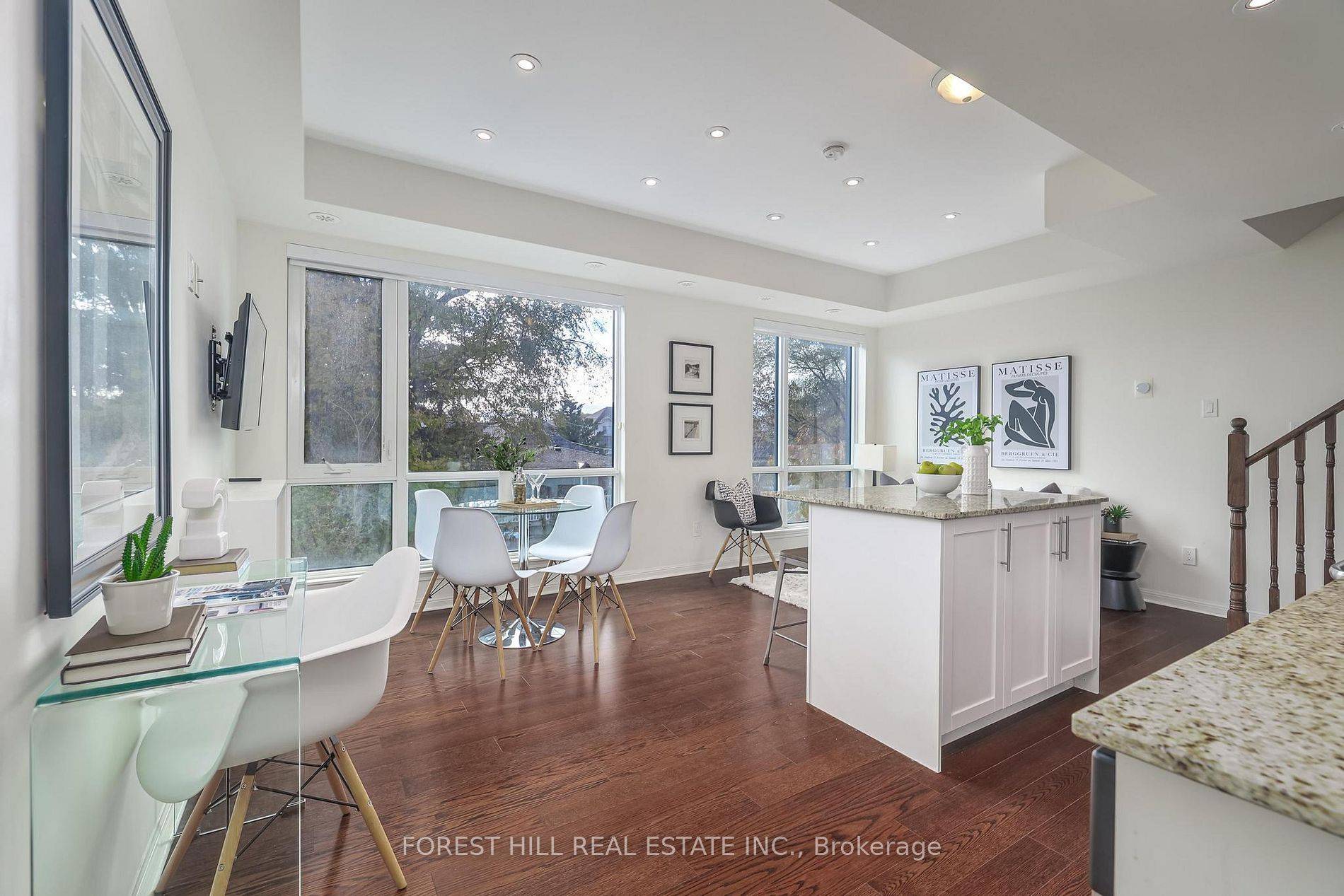 Toronto C04, ON M6A 1A9,639 Lawrence AVE W #318