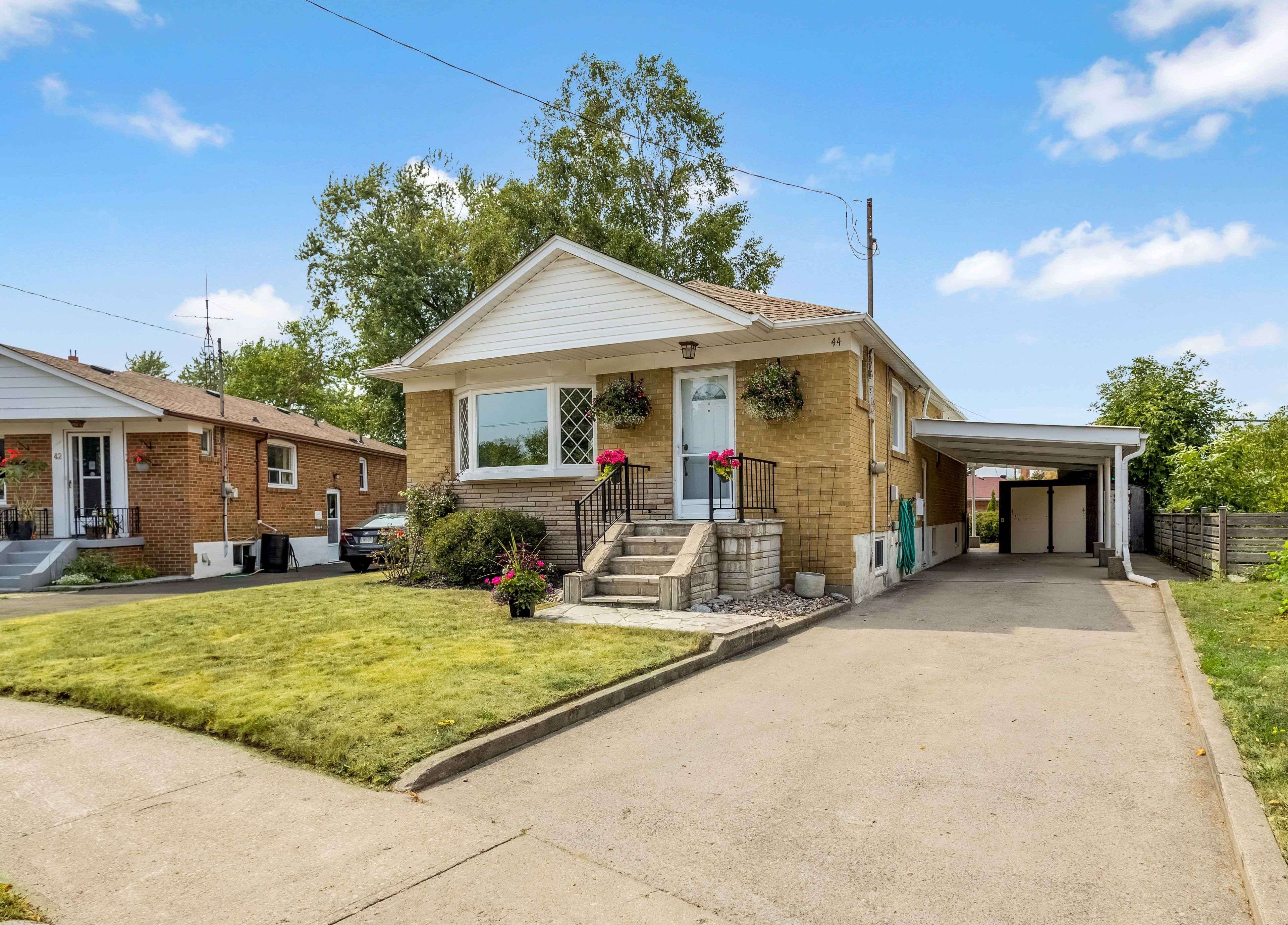 Toronto E09, ON M1J 2T2,44 Shier DR