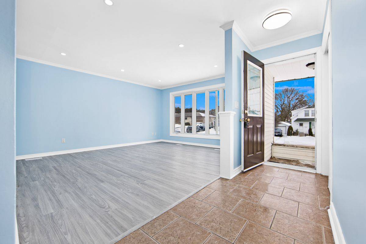 Oshawa, ON L1G 3J2,29 Switzer DR