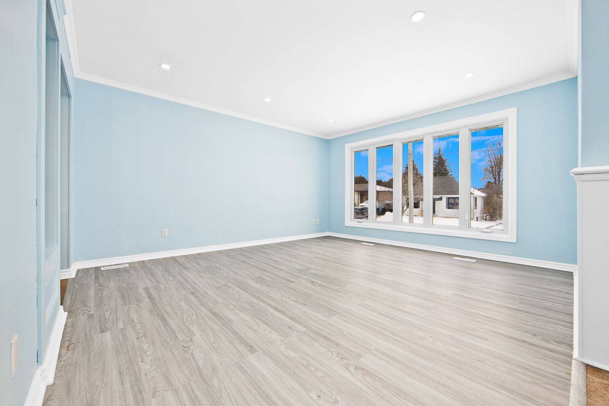 Oshawa, ON L1G 3J2,29 Switzer DR